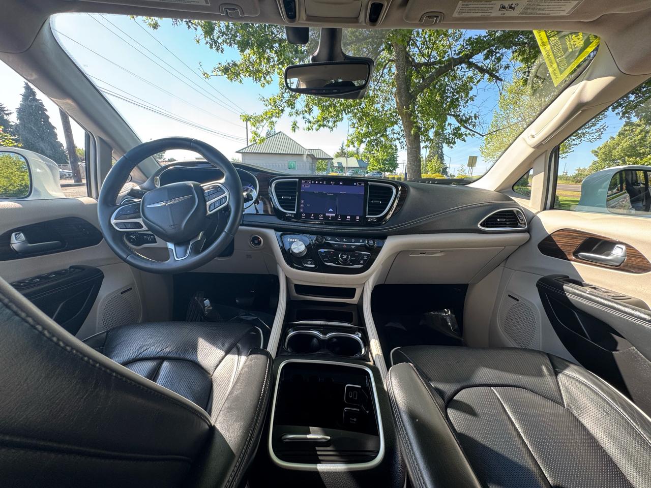 Chrysler Pacifica Limited FWD 2022