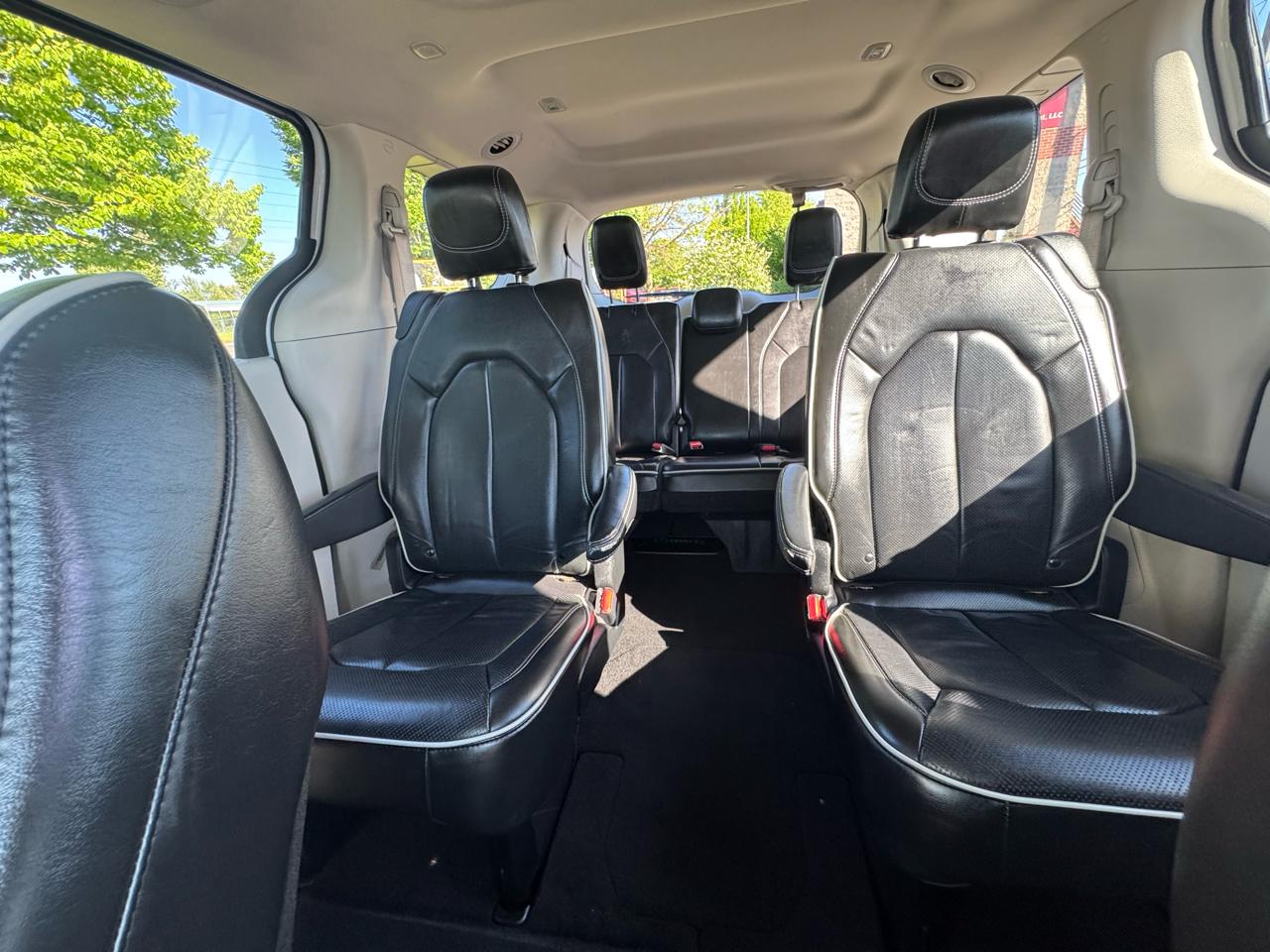 Chrysler Pacifica Limited FWD 2022