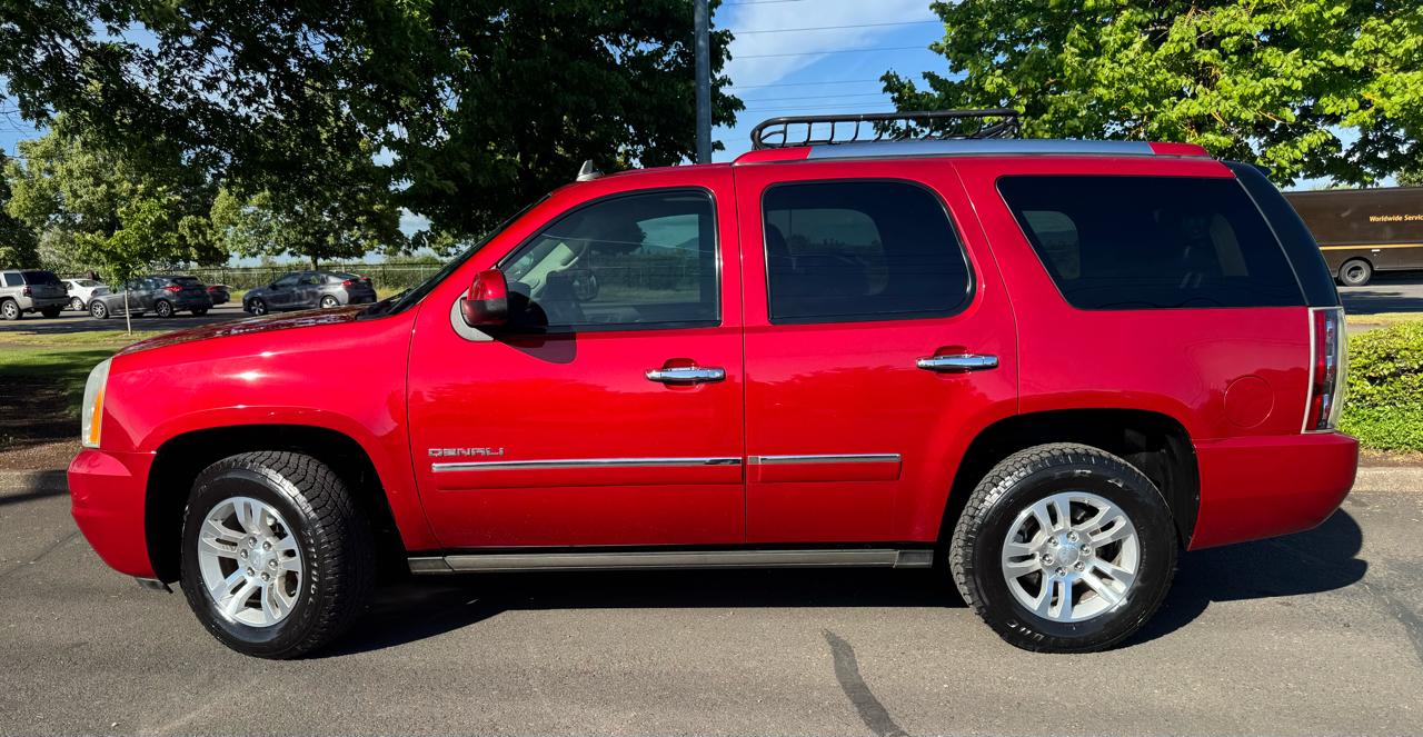 GMC Yukon AWD 4dr 1500 Denali 2012