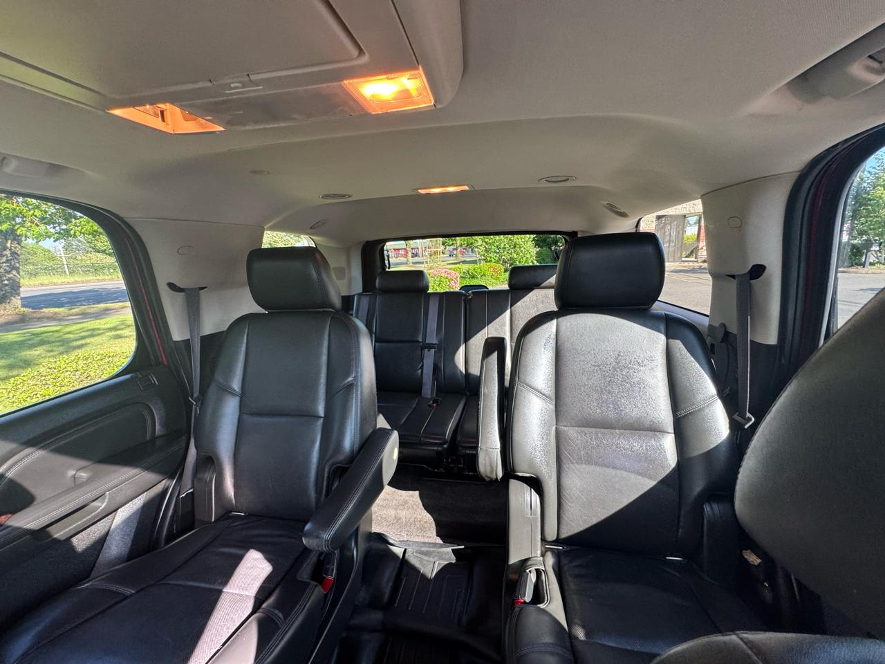 GMC Yukon AWD 4dr 1500 Denali 2012