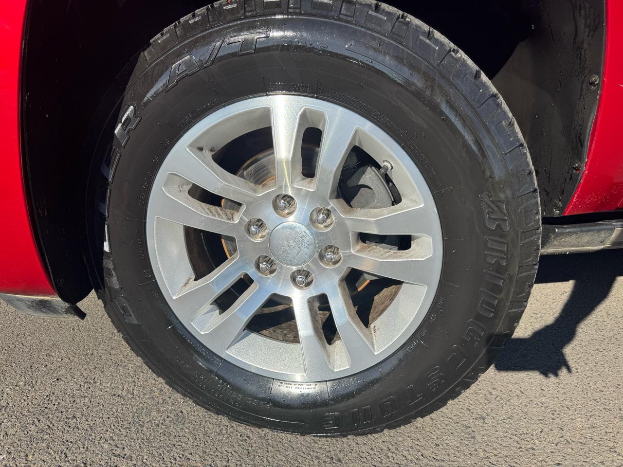 GMC Yukon AWD 4dr 1500 Denali 2012