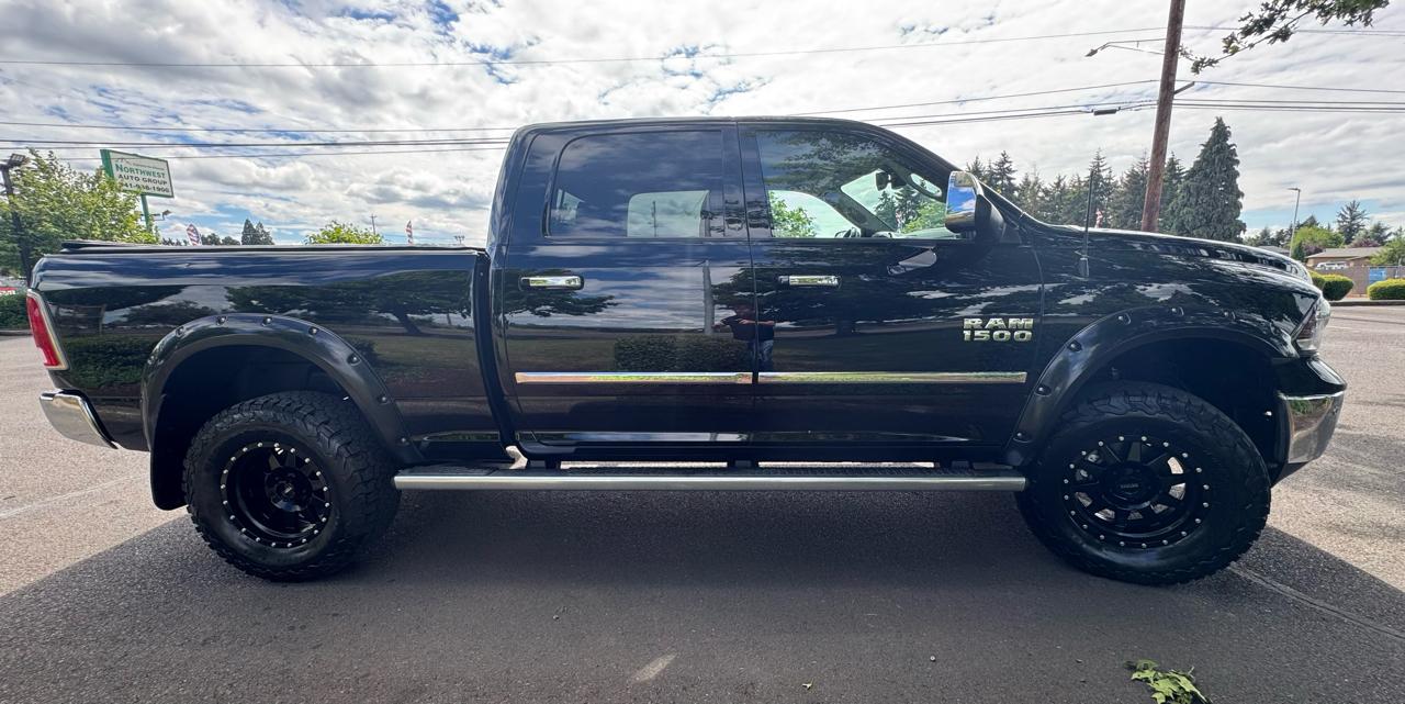 RAM 1500 4WD Crew Cab 149" Laramie 2014