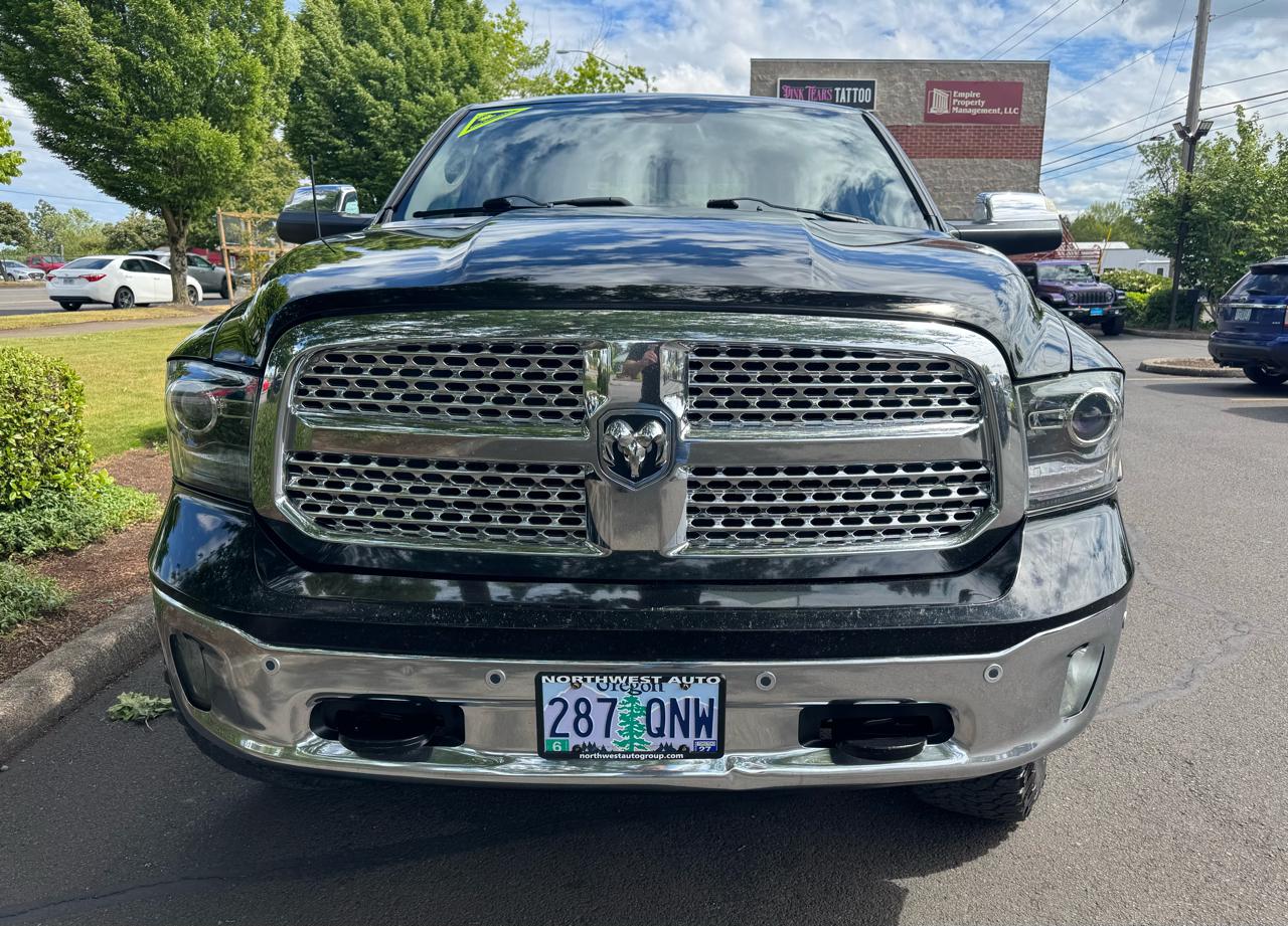 RAM 1500 4WD Crew Cab 149" Laramie 2014