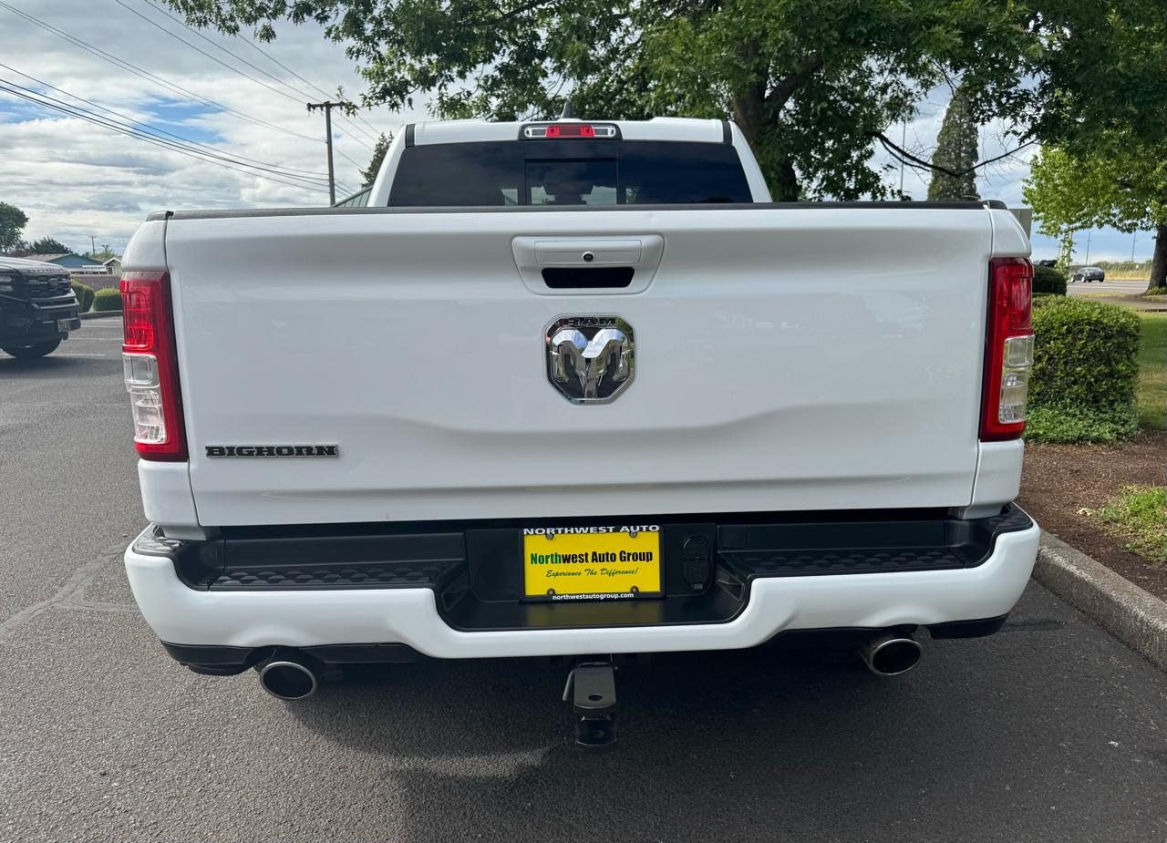 RAM 1500 Big Horn 4x2 Quad Cab 6'4" Box 2020