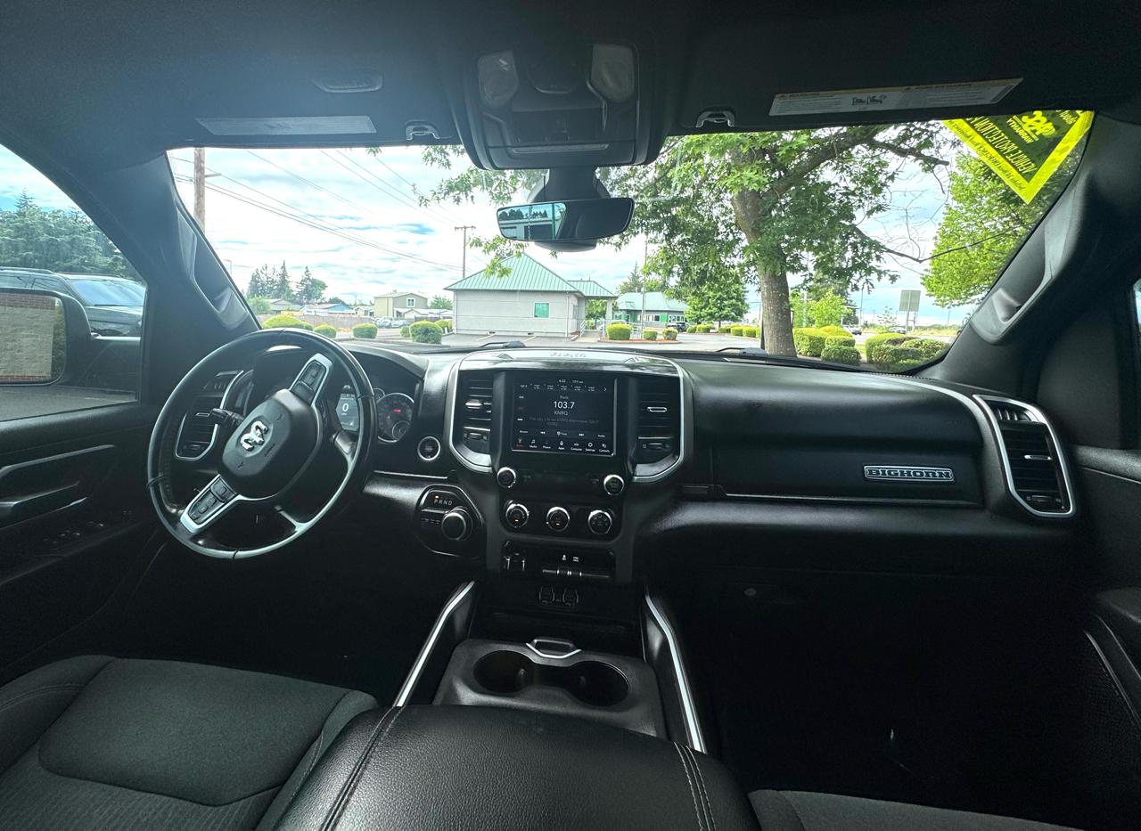 RAM 1500 Big Horn 4x2 Quad Cab 6'4" Box 2020