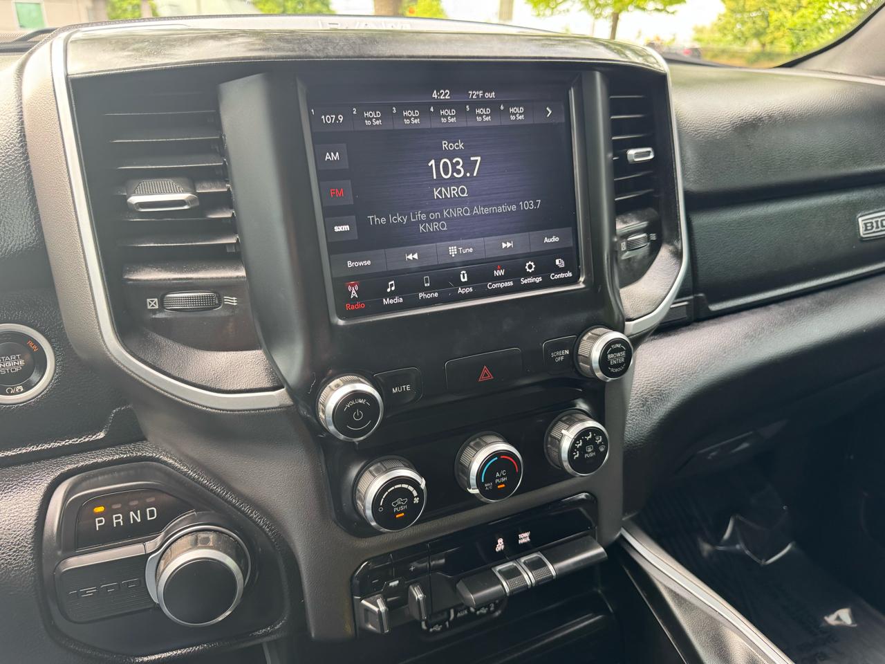 RAM 1500 Big Horn 4x2 Quad Cab 6'4" Box 2020