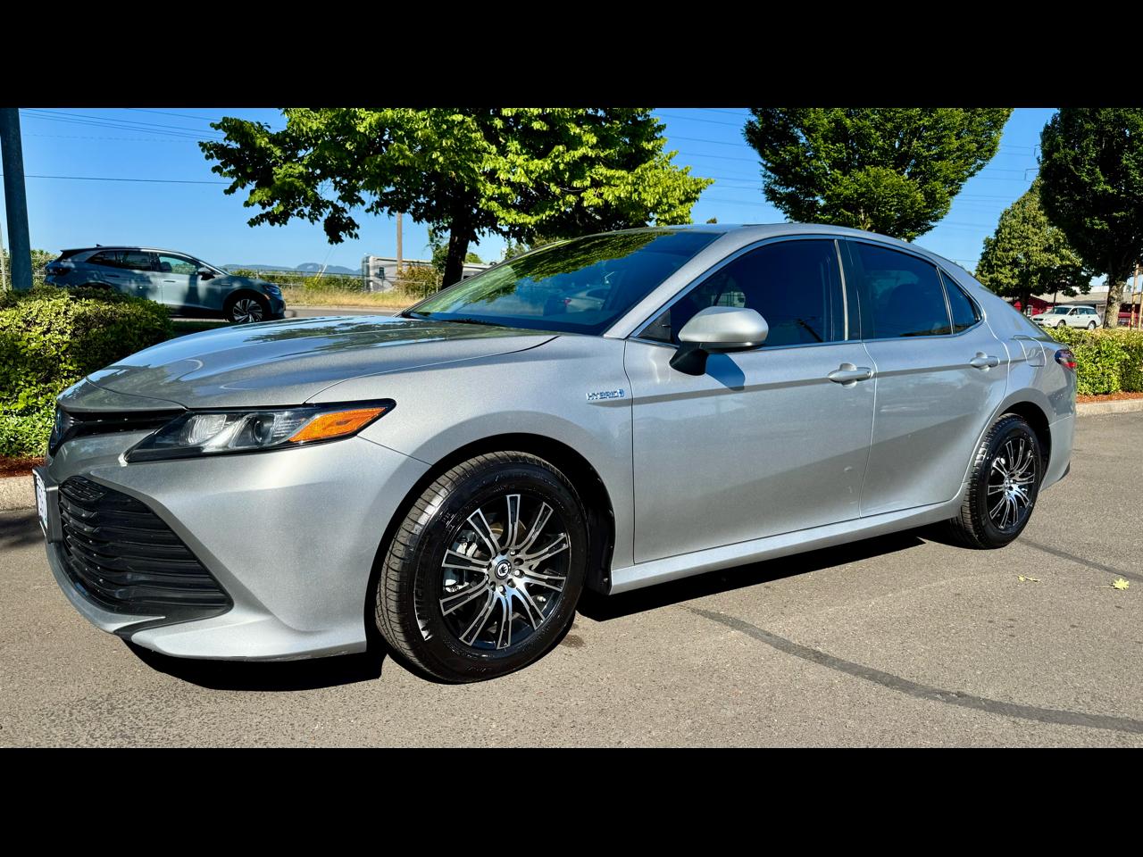 2019 Toyota Camry Hybrid LE CVT (Natl)