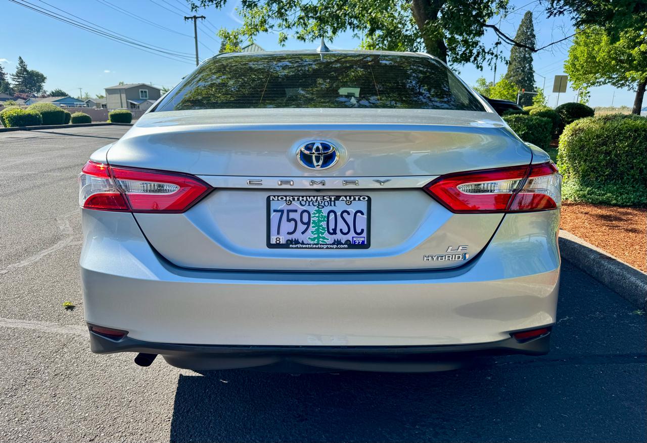 Toyota Camry Hybrid LE CVT (Natl) 2019