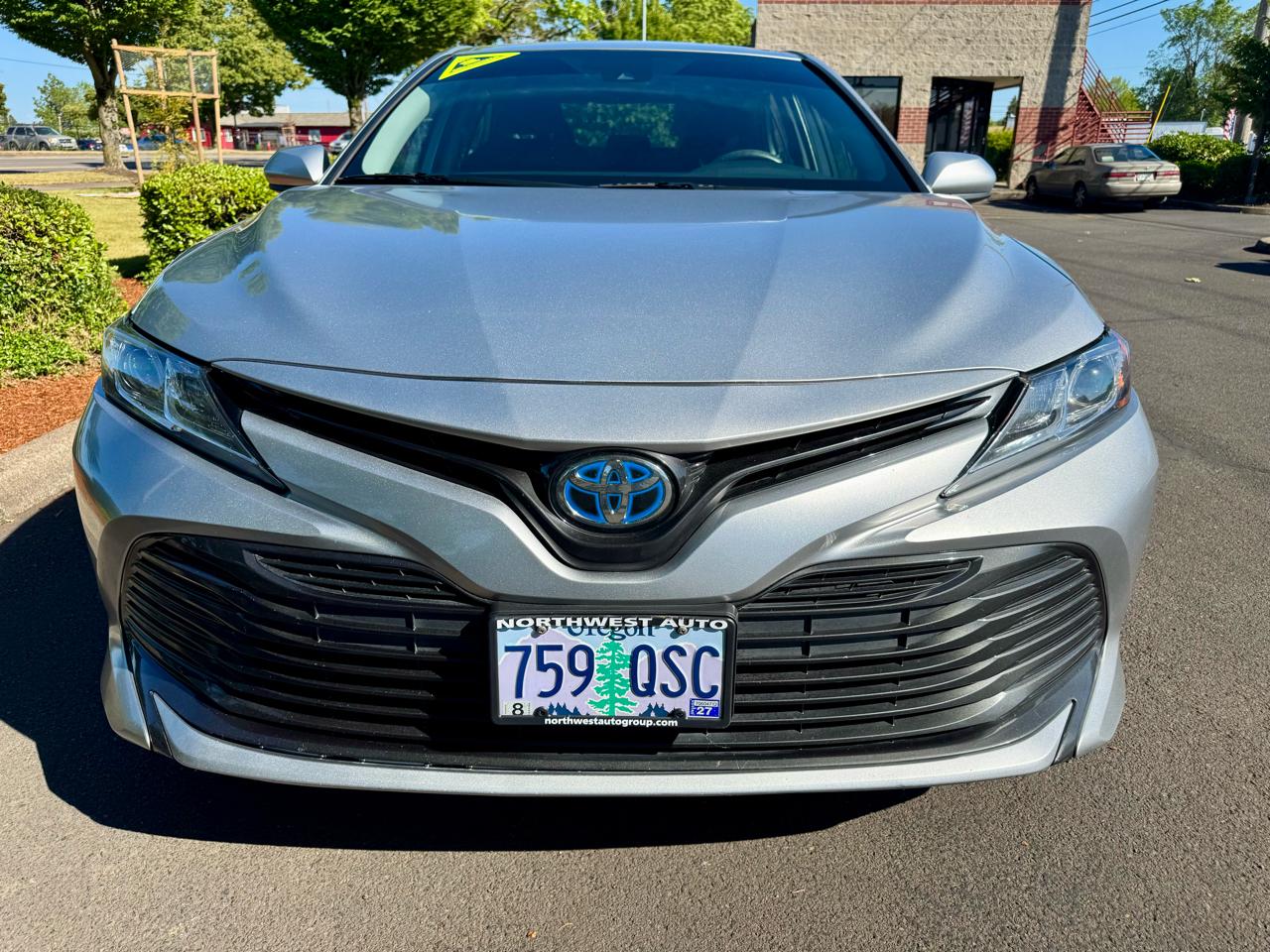 Toyota Camry Hybrid LE CVT (Natl) 2019