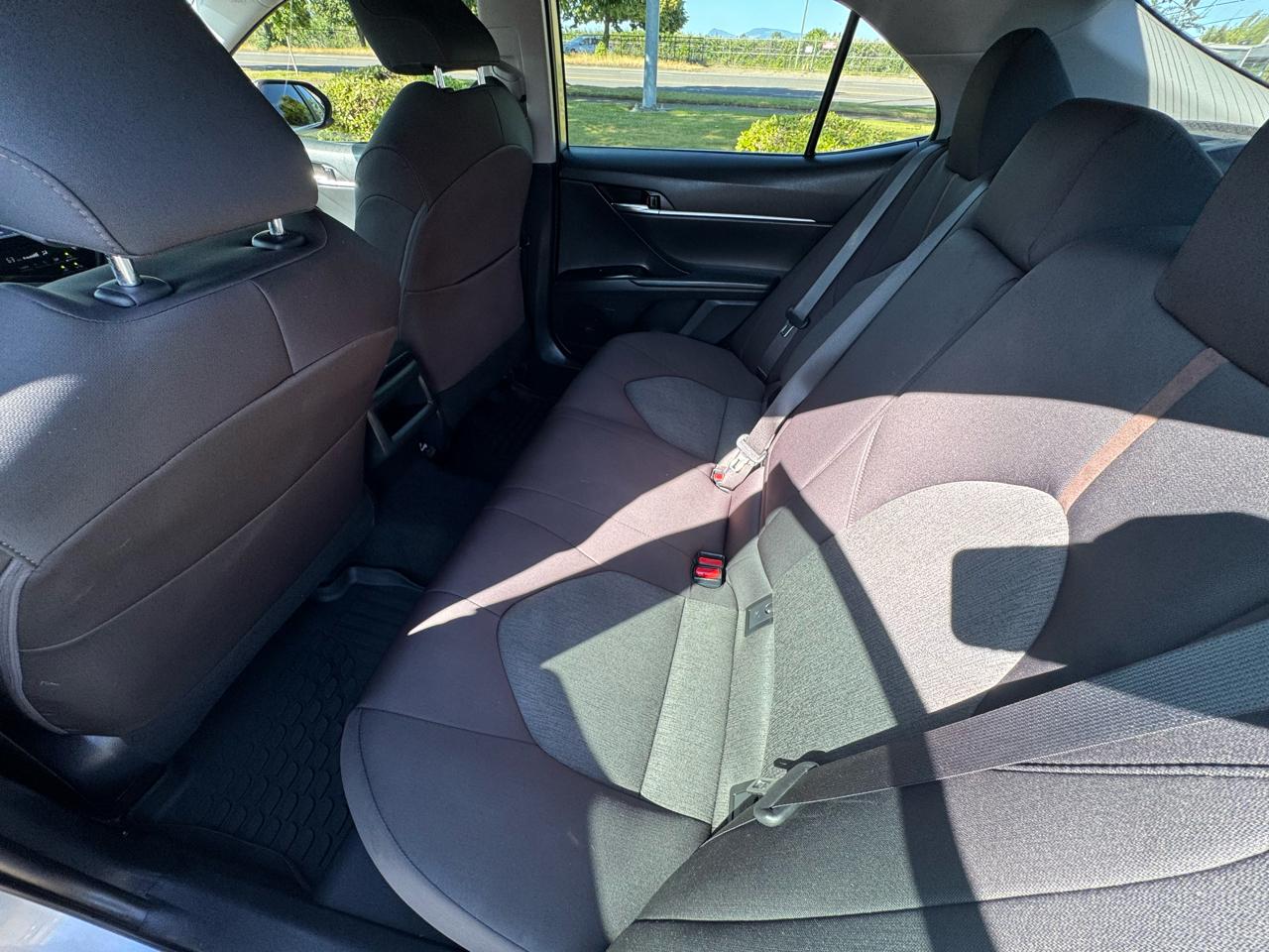 Toyota Camry Hybrid LE CVT (Natl) 2019