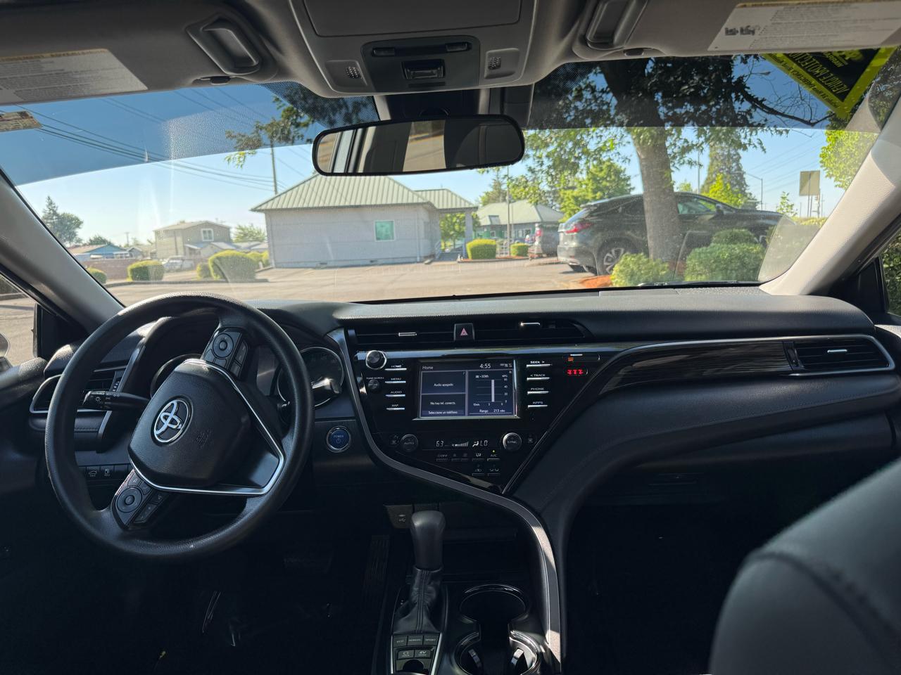 Toyota Camry Hybrid LE CVT (Natl) 2019