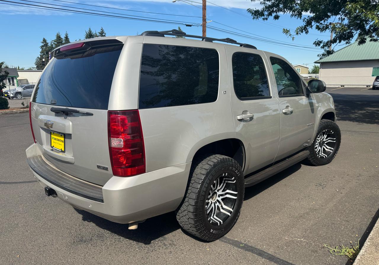 Chevrolet Tahoe 2WD 4dr 1500 LT w/2LT 2009