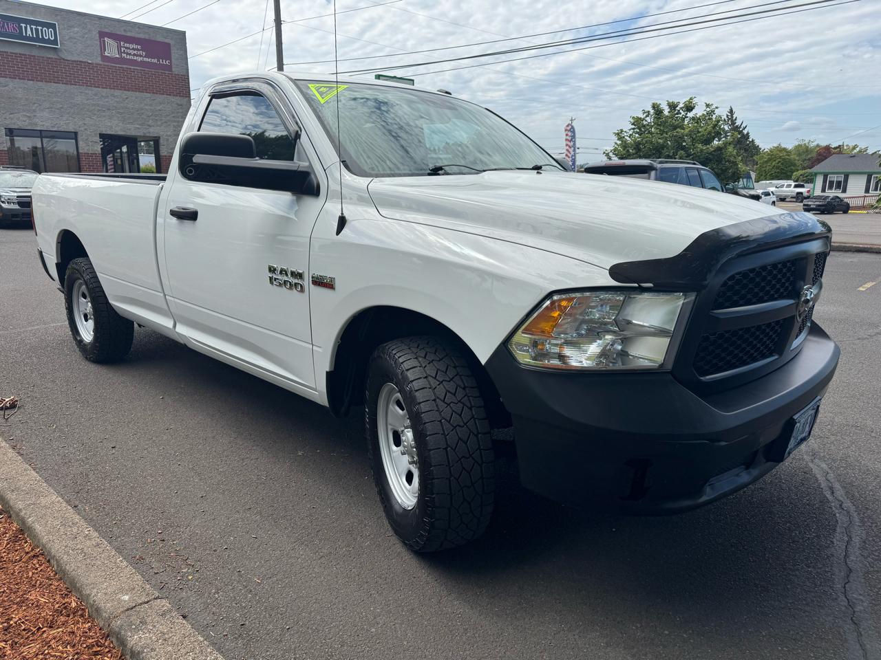RAM 1500 4WD Reg Cab 140.5" Tradesman 2015