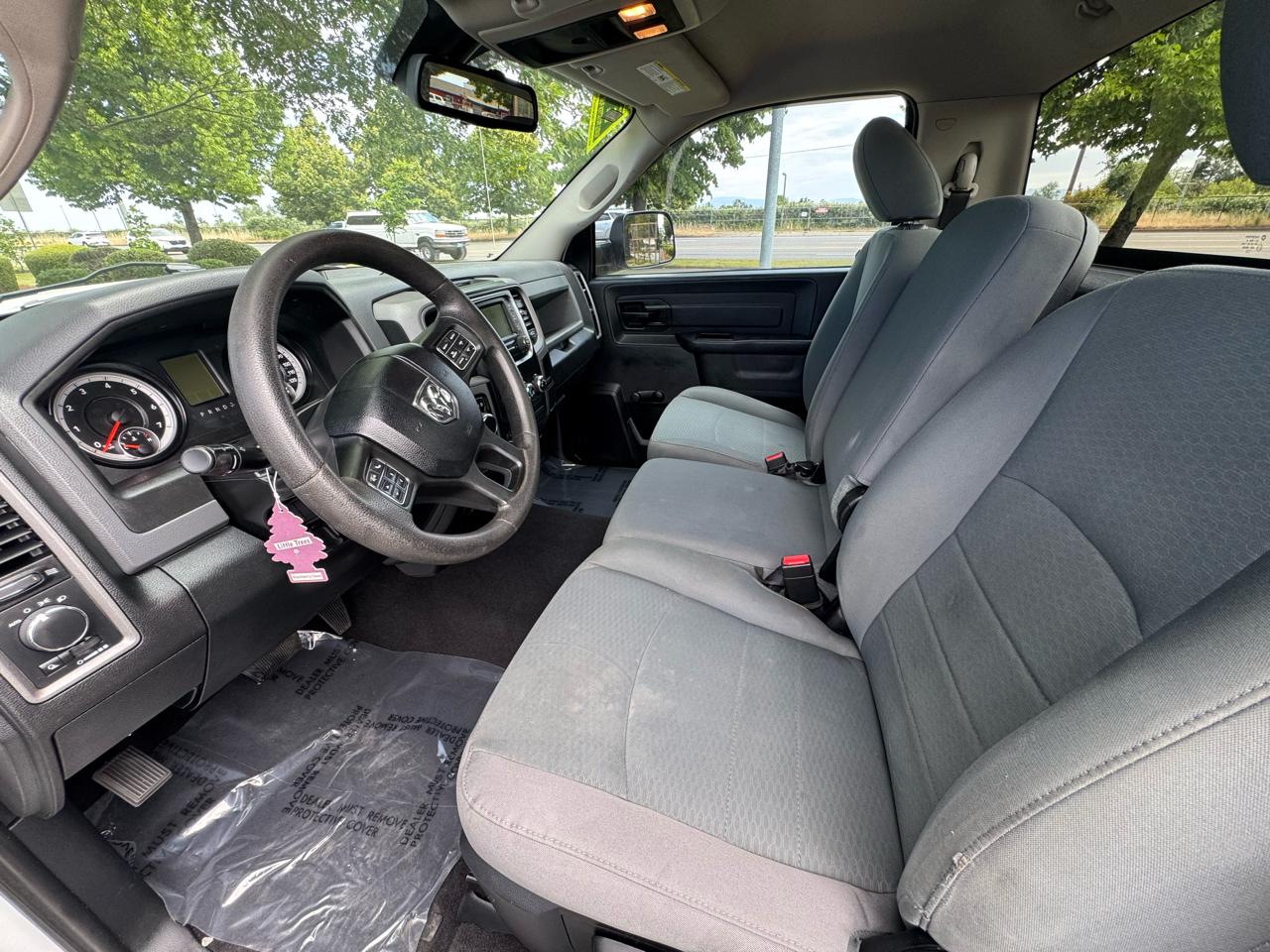 RAM 1500 4WD Reg Cab 140.5" Tradesman 2015