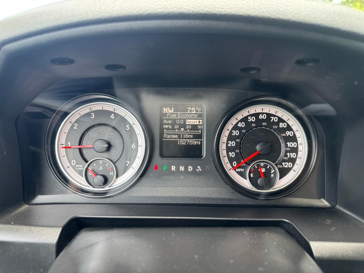 RAM 1500 4WD Reg Cab 140.5" Tradesman 2015
