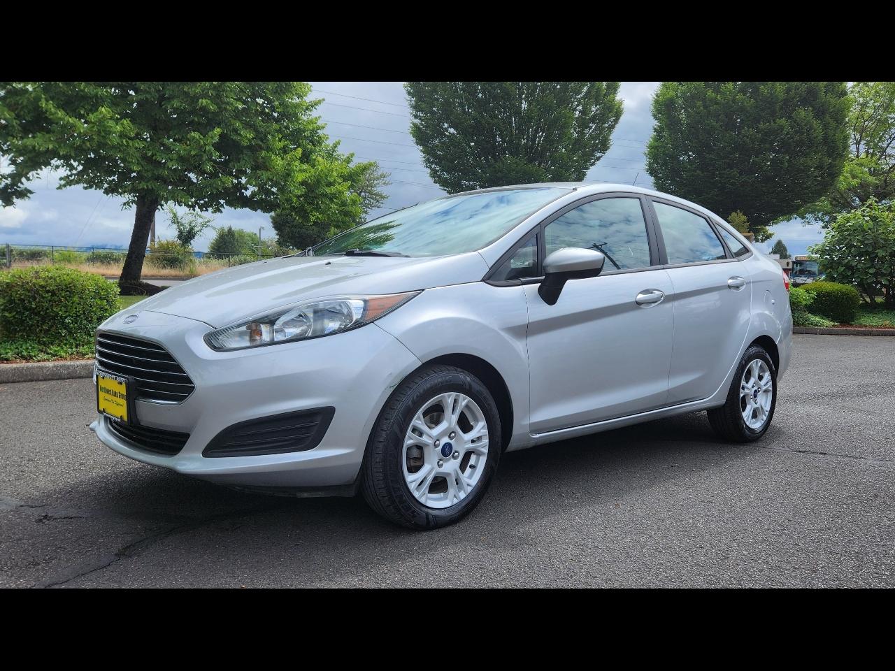 2016 Ford Fiesta 4dr Sdn SE
