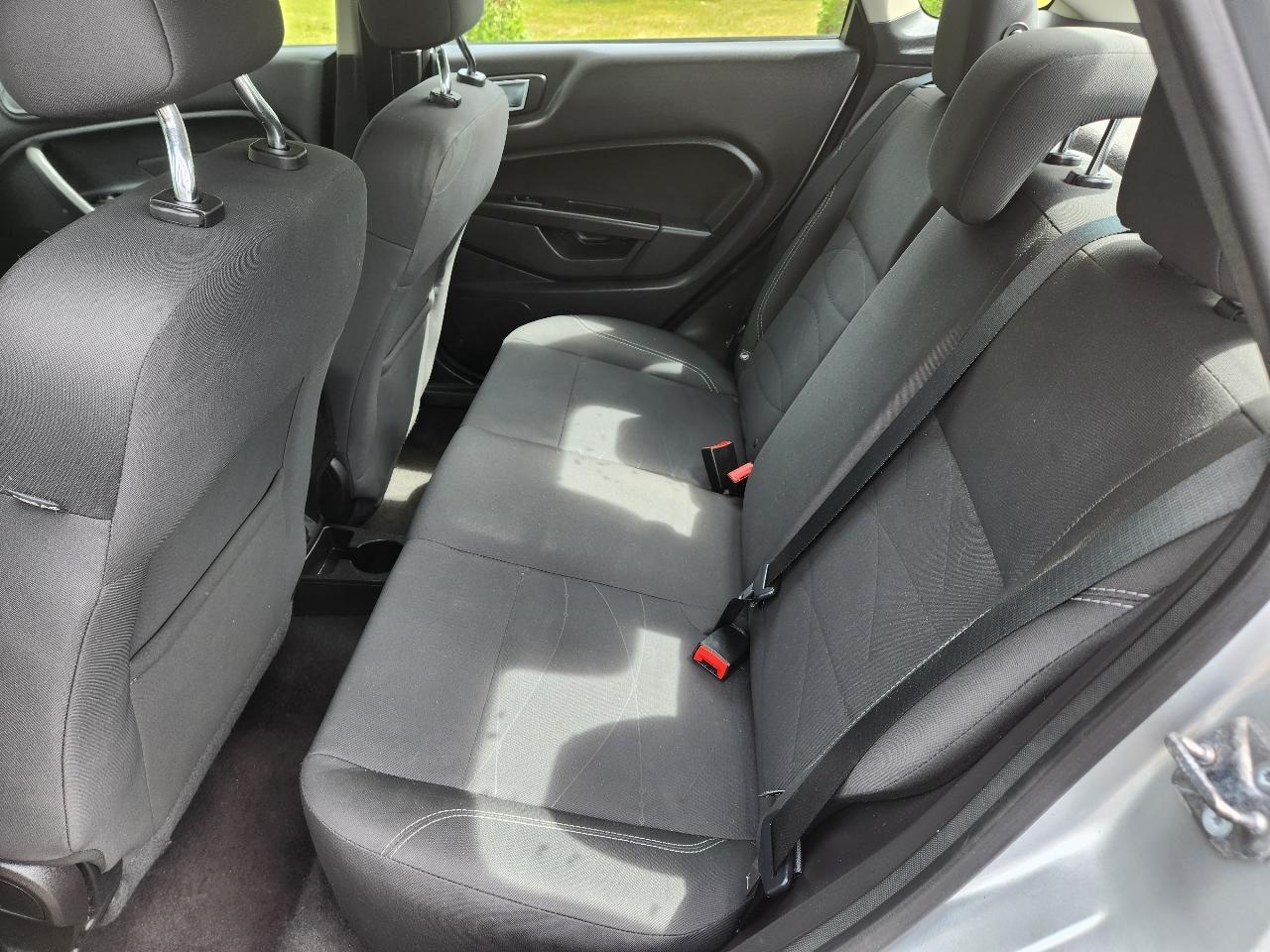 Ford Fiesta 4dr Sdn SE 2016