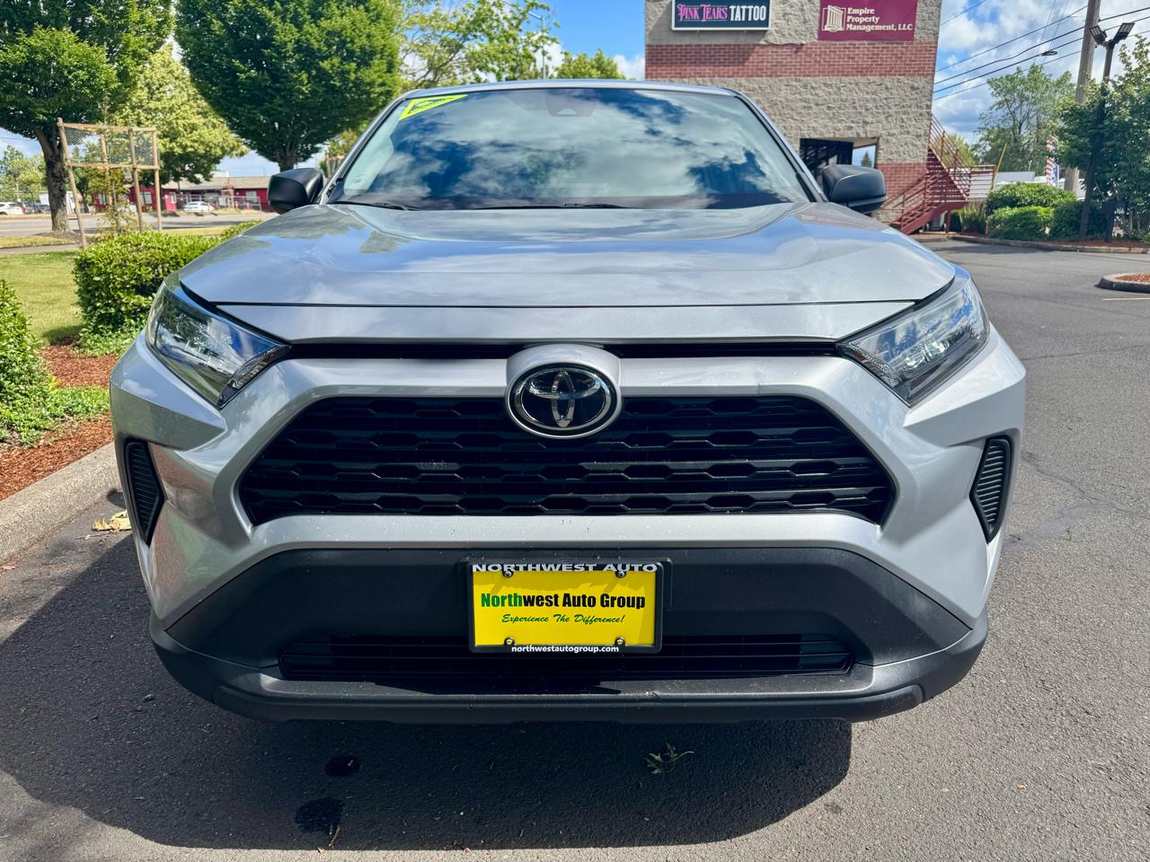Toyota RAV4 LE AWD (Natl) 2022