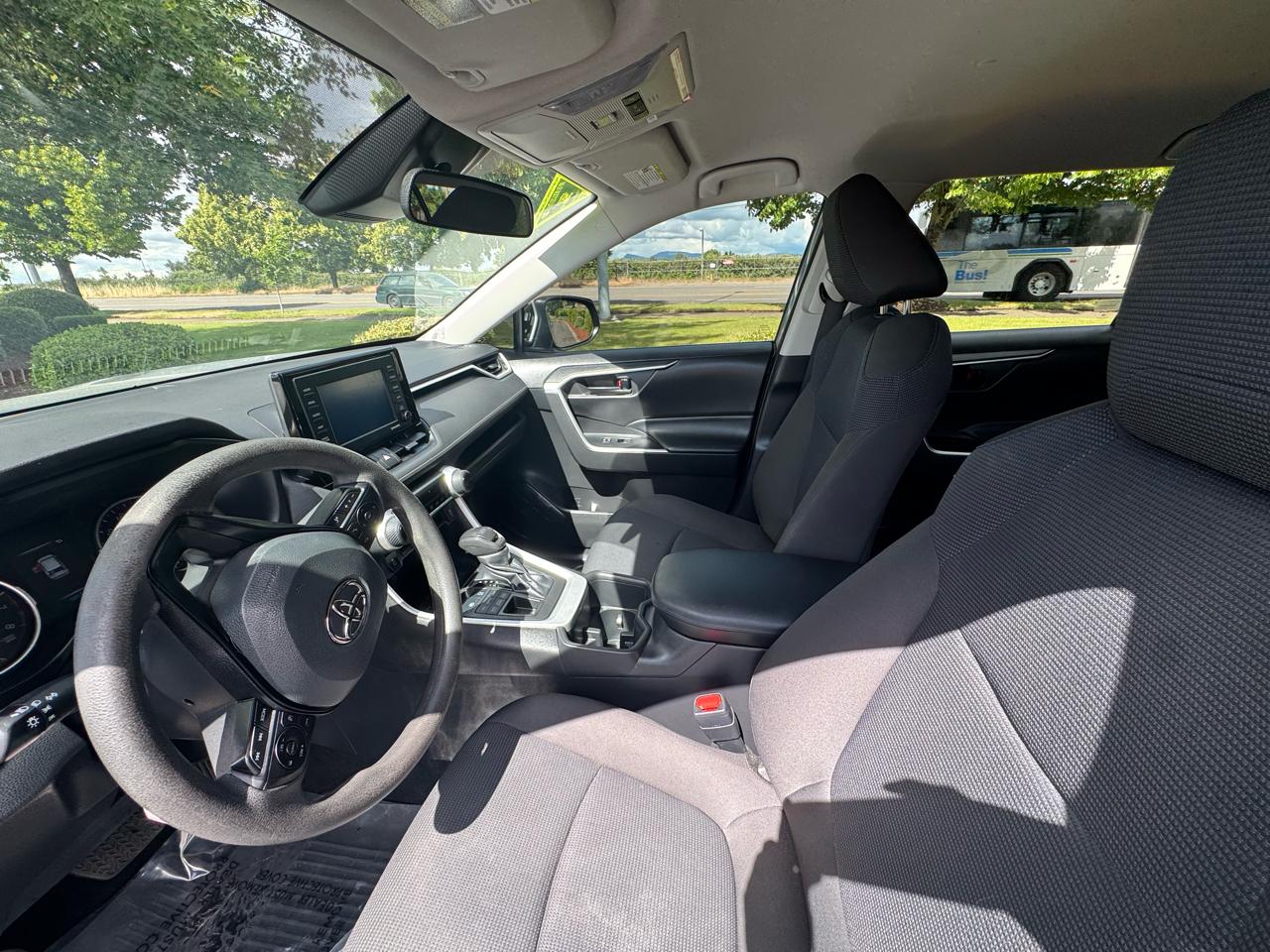 Toyota RAV4 LE AWD (Natl) 2022