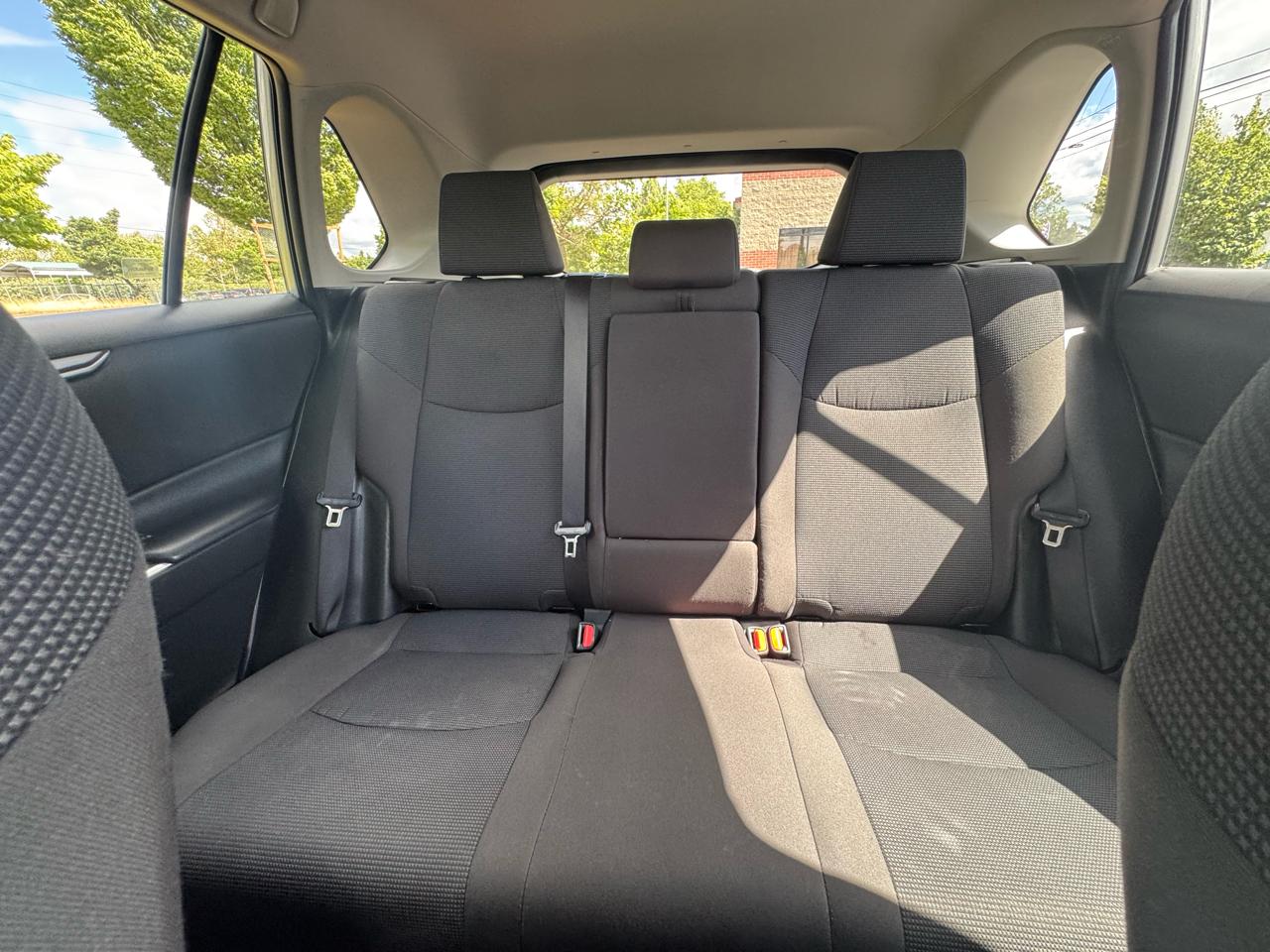 Toyota RAV4 LE AWD (Natl) 2022