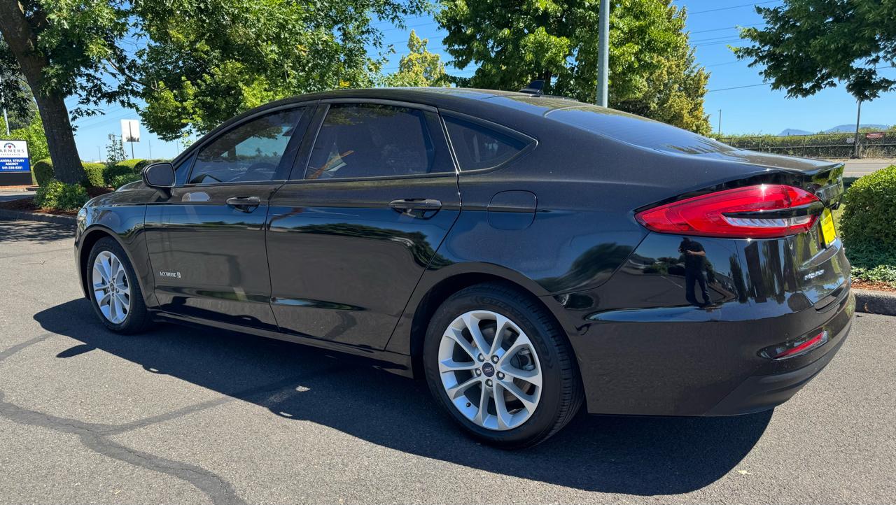 Ford Fusion Hybrid SE FWD 2019