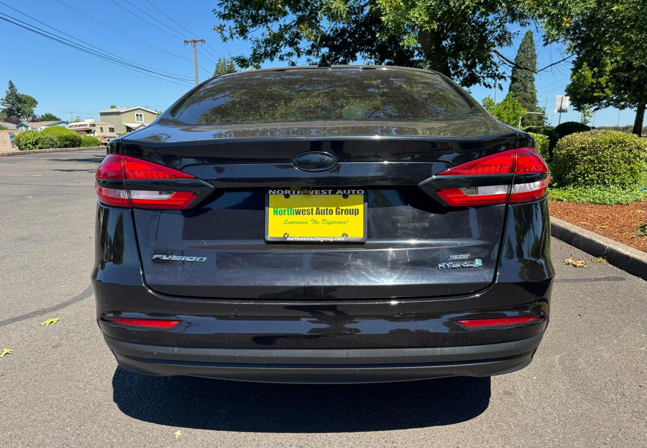 Ford Fusion Hybrid SE FWD 2019