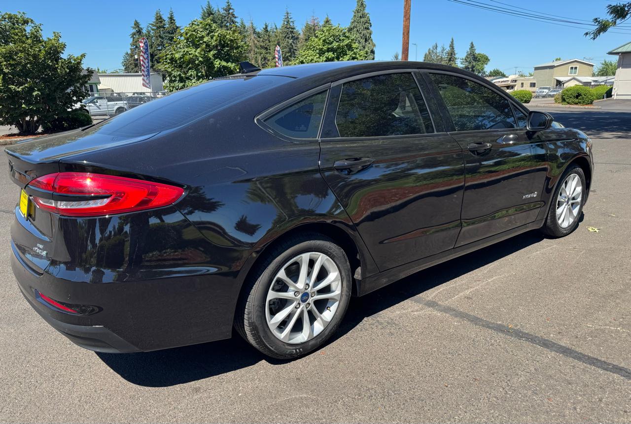Ford Fusion Hybrid SE FWD 2019