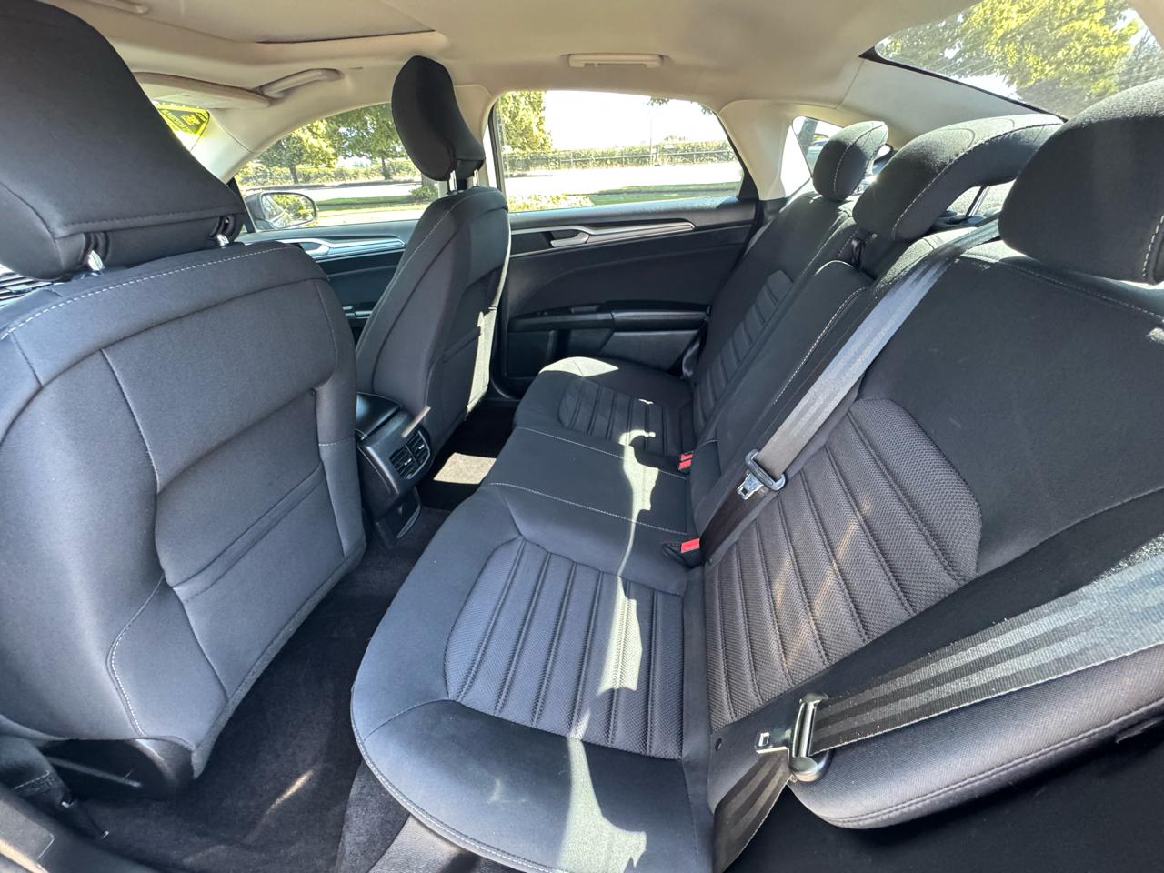 Ford Fusion Hybrid SE FWD 2019