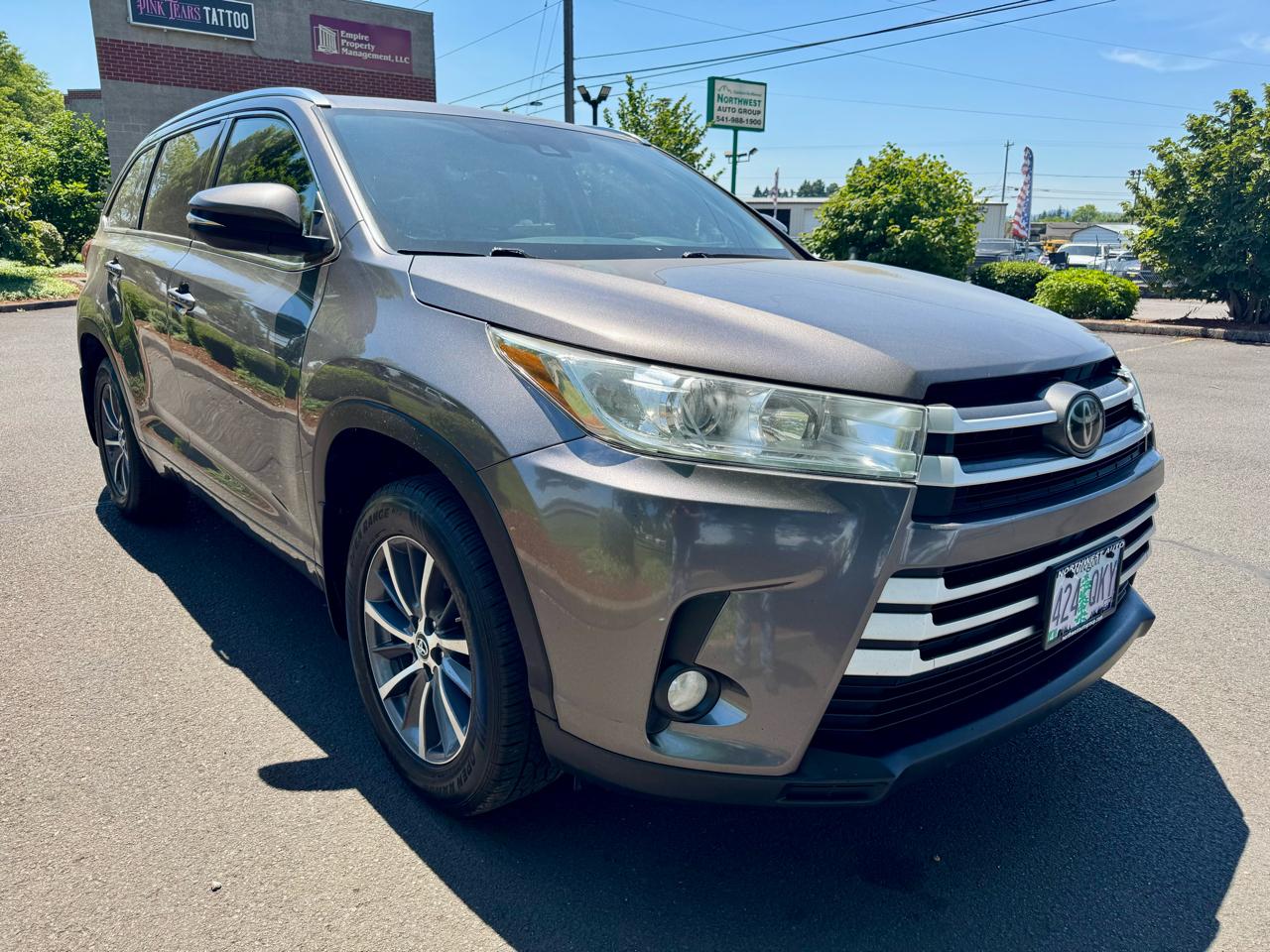 Toyota Highlander XLE V6 AWD (Natl) 2017
