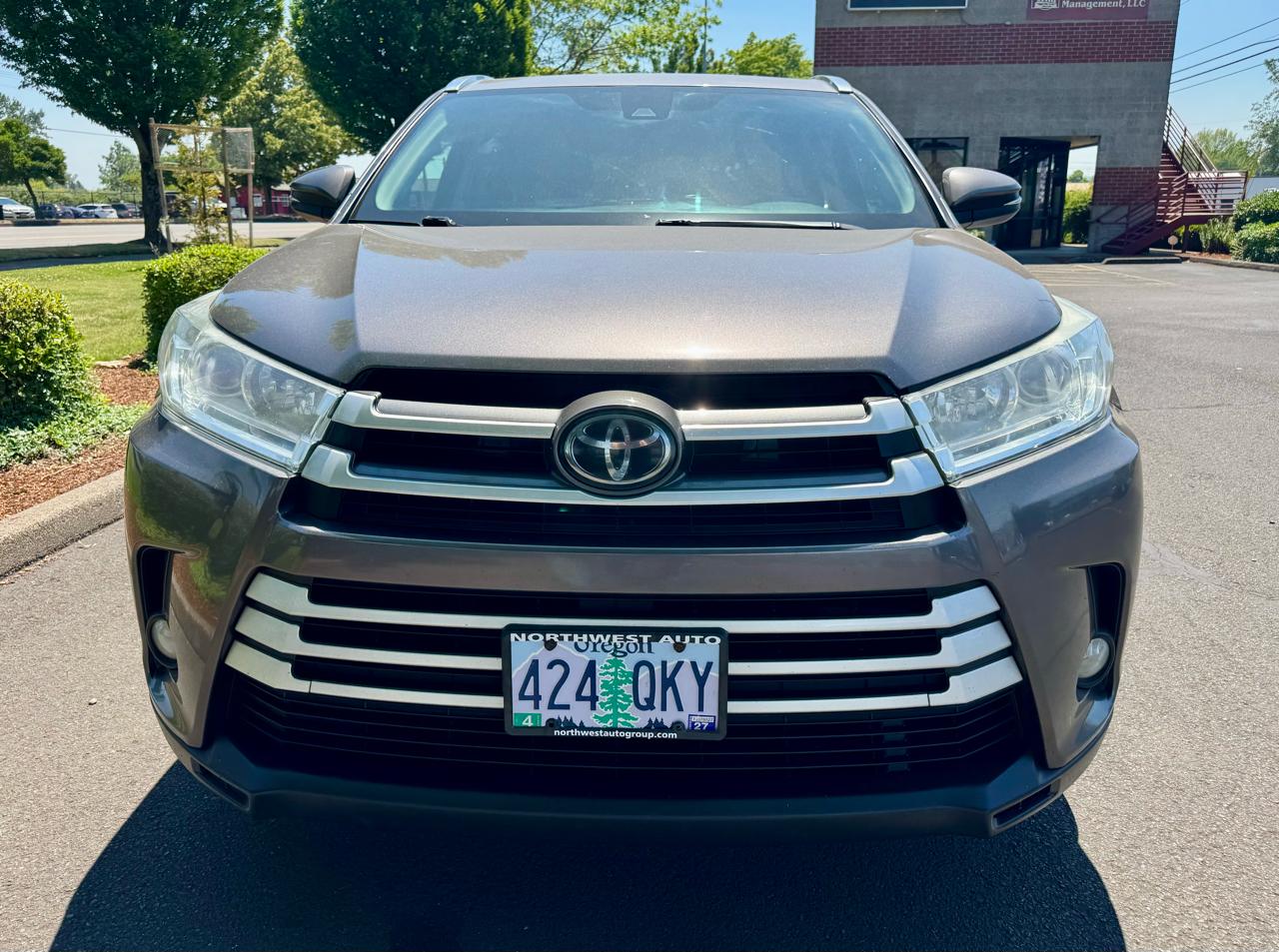 Toyota Highlander XLE V6 AWD (Natl) 2017
