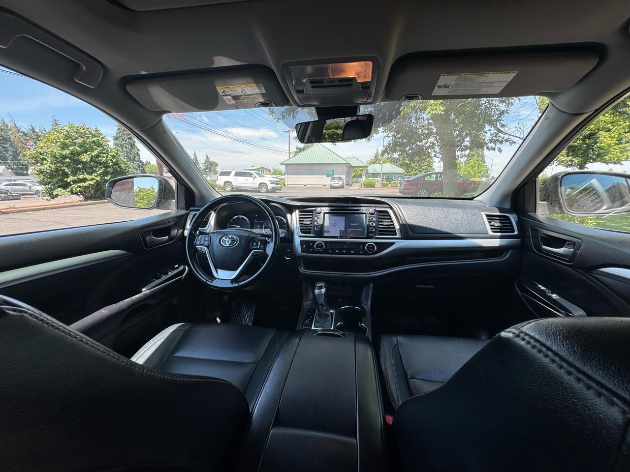 Toyota Highlander XLE V6 AWD (Natl) 2017