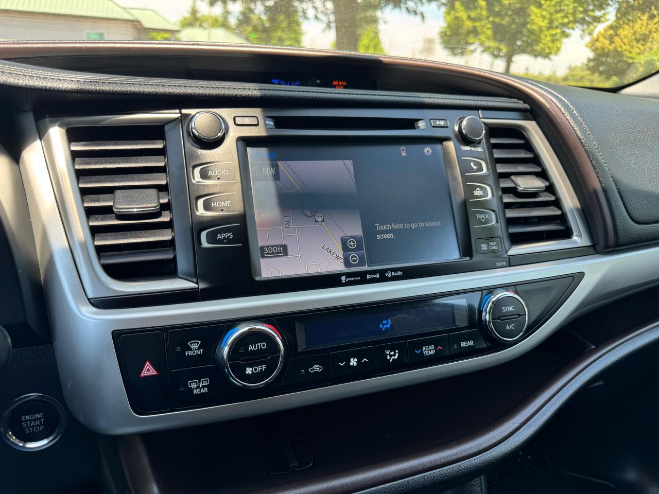 Toyota Highlander XLE V6 AWD (Natl) 2017