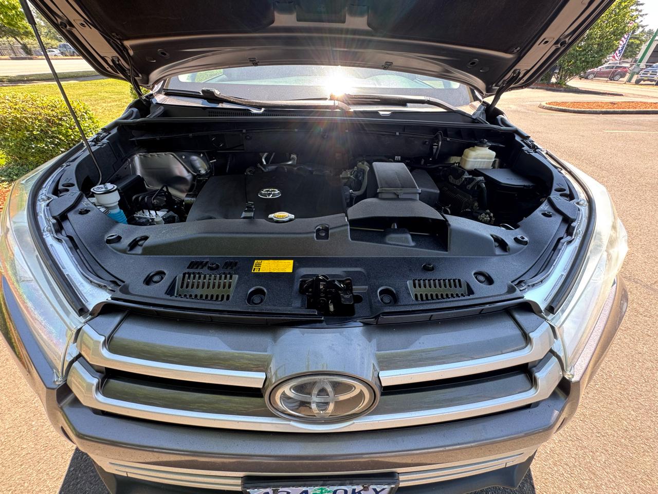 Toyota Highlander XLE V6 AWD (Natl) 2017