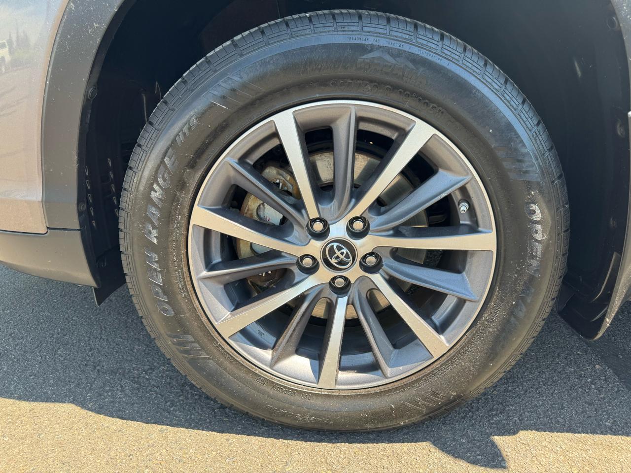 Toyota Highlander XLE V6 AWD (Natl) 2017
