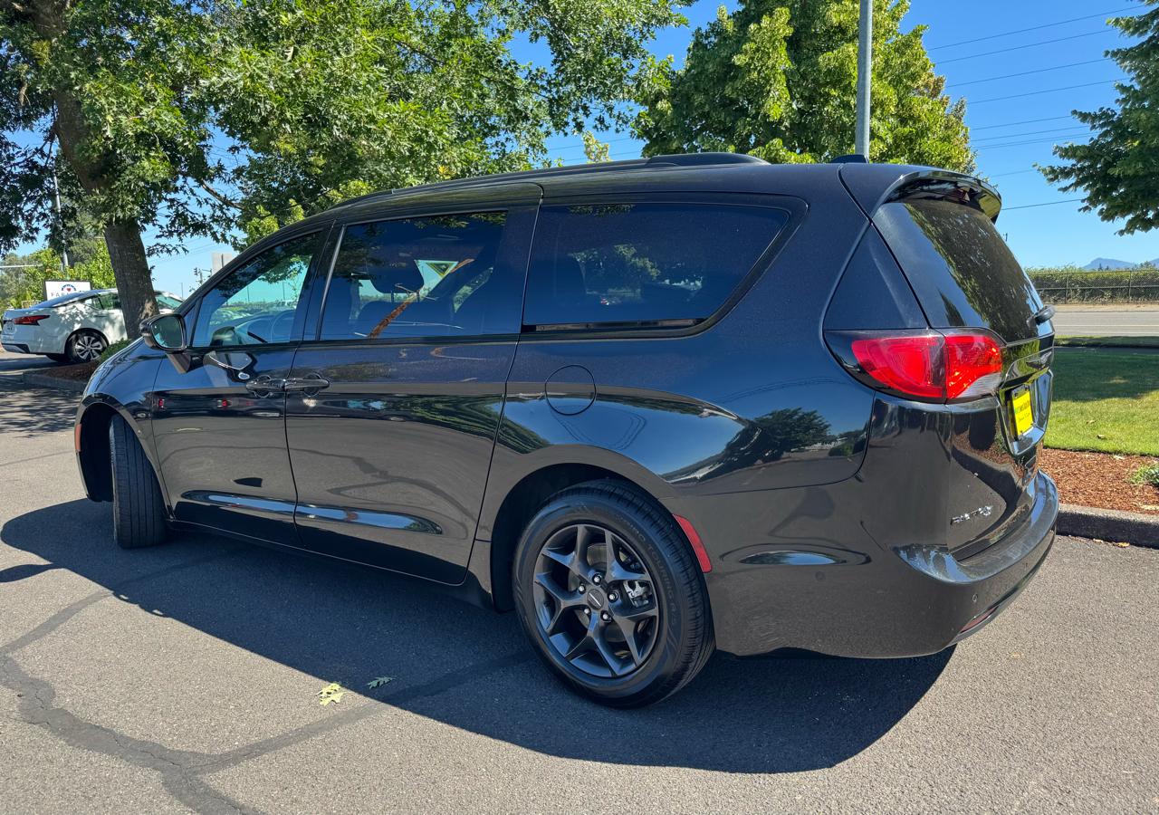 Chrysler Pacifica Limited FWD 2018