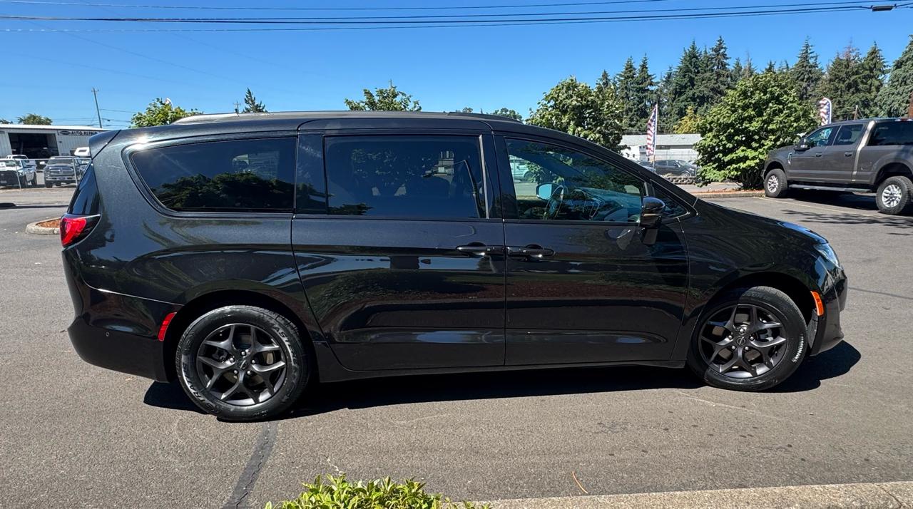 Chrysler Pacifica Limited FWD 2018