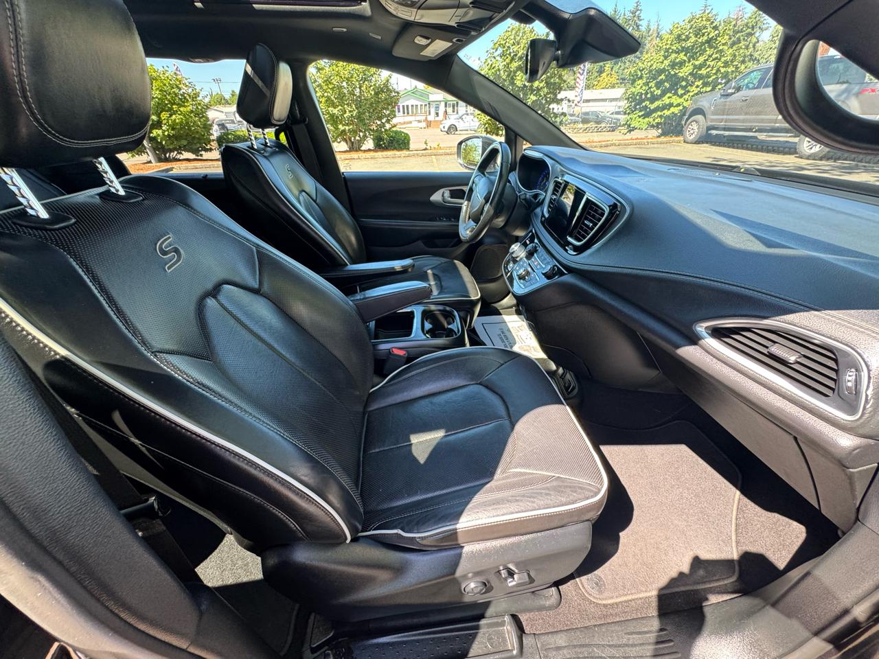 Chrysler Pacifica Limited FWD 2018
