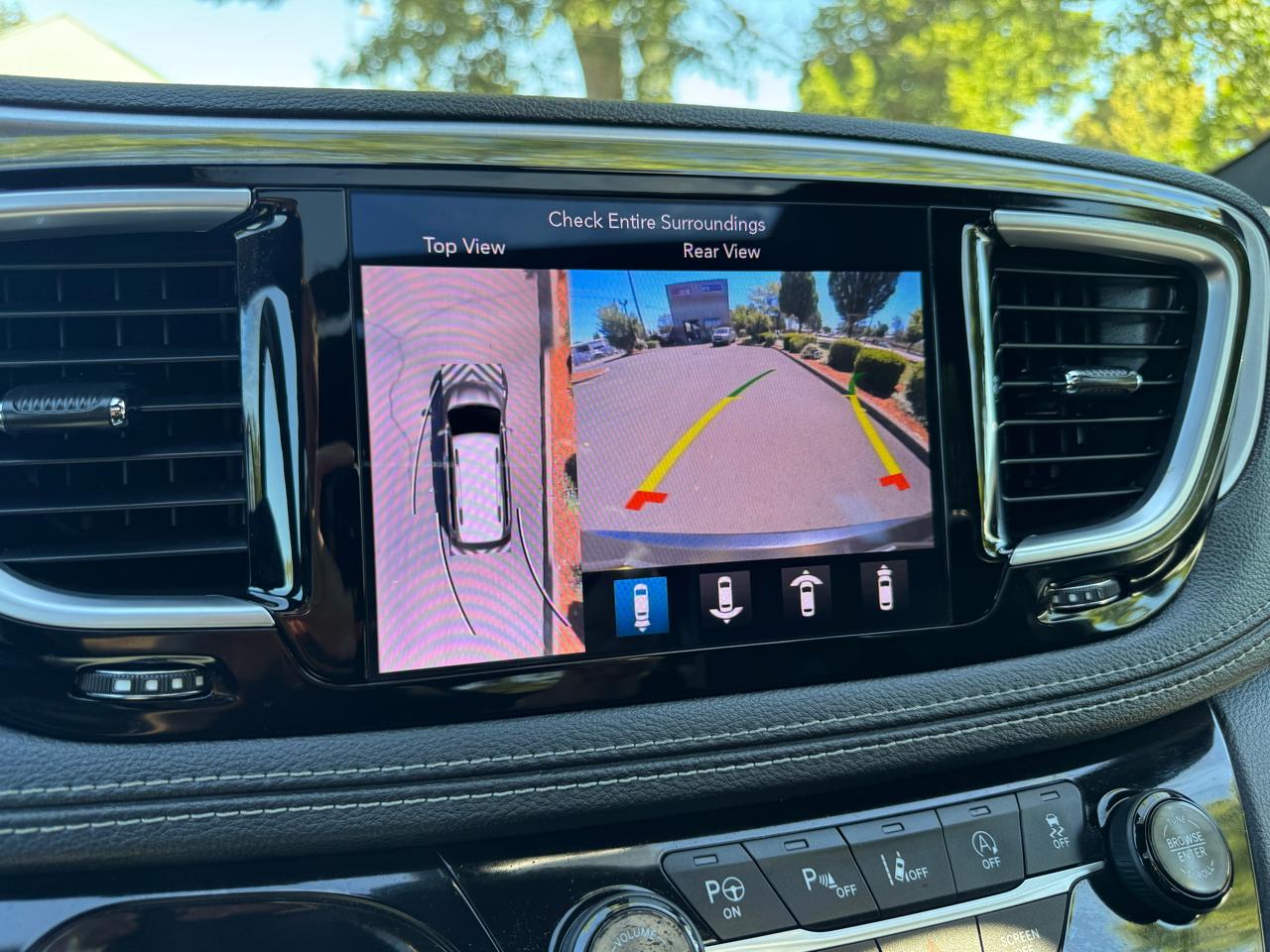 Chrysler Pacifica Limited FWD 2018
