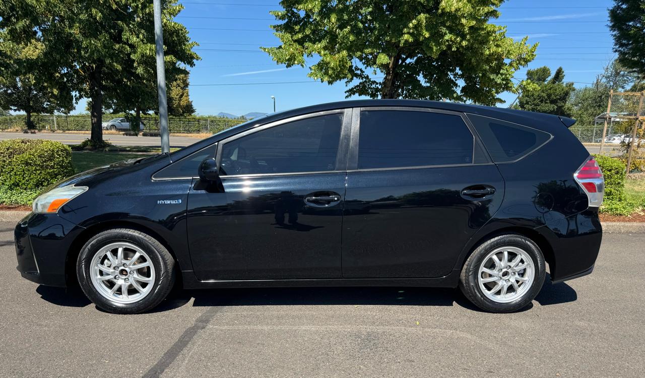 Toyota Prius V 5dr Wgn Three (Natl) 2015
