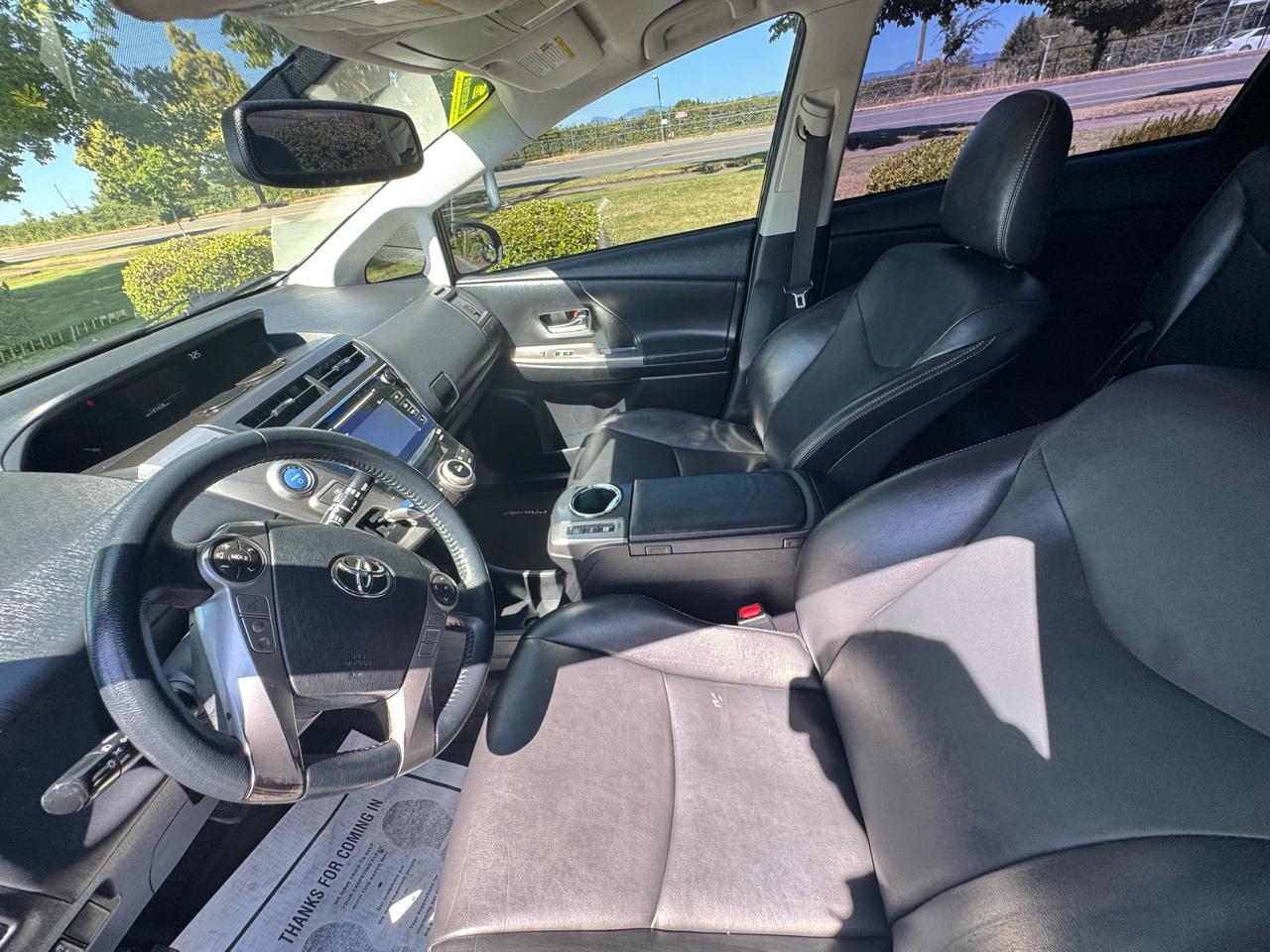 Toyota Prius V 5dr Wgn Three (Natl) 2015