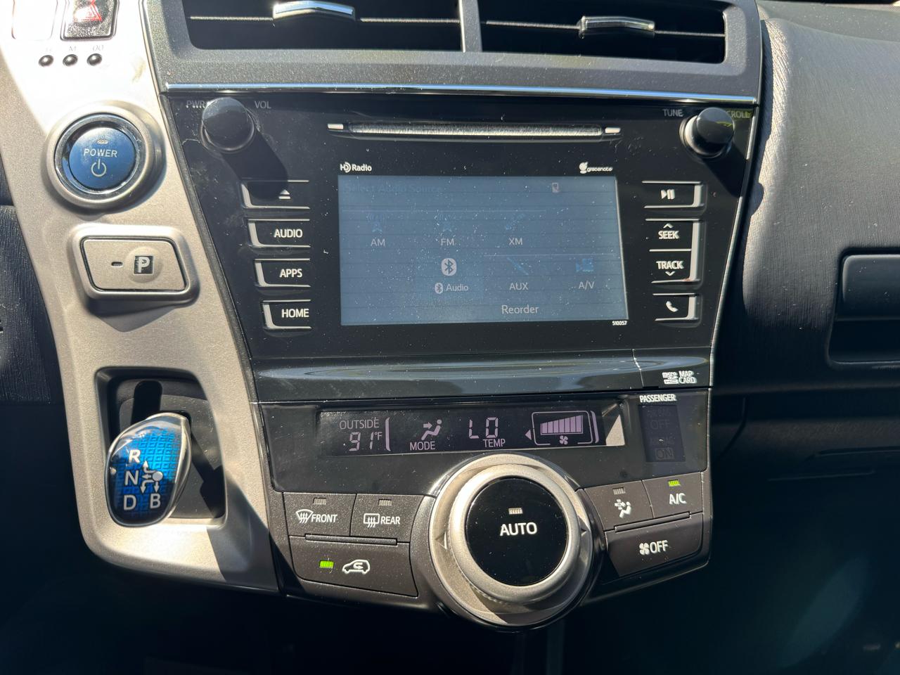 Toyota Prius V 5dr Wgn Three (Natl) 2015