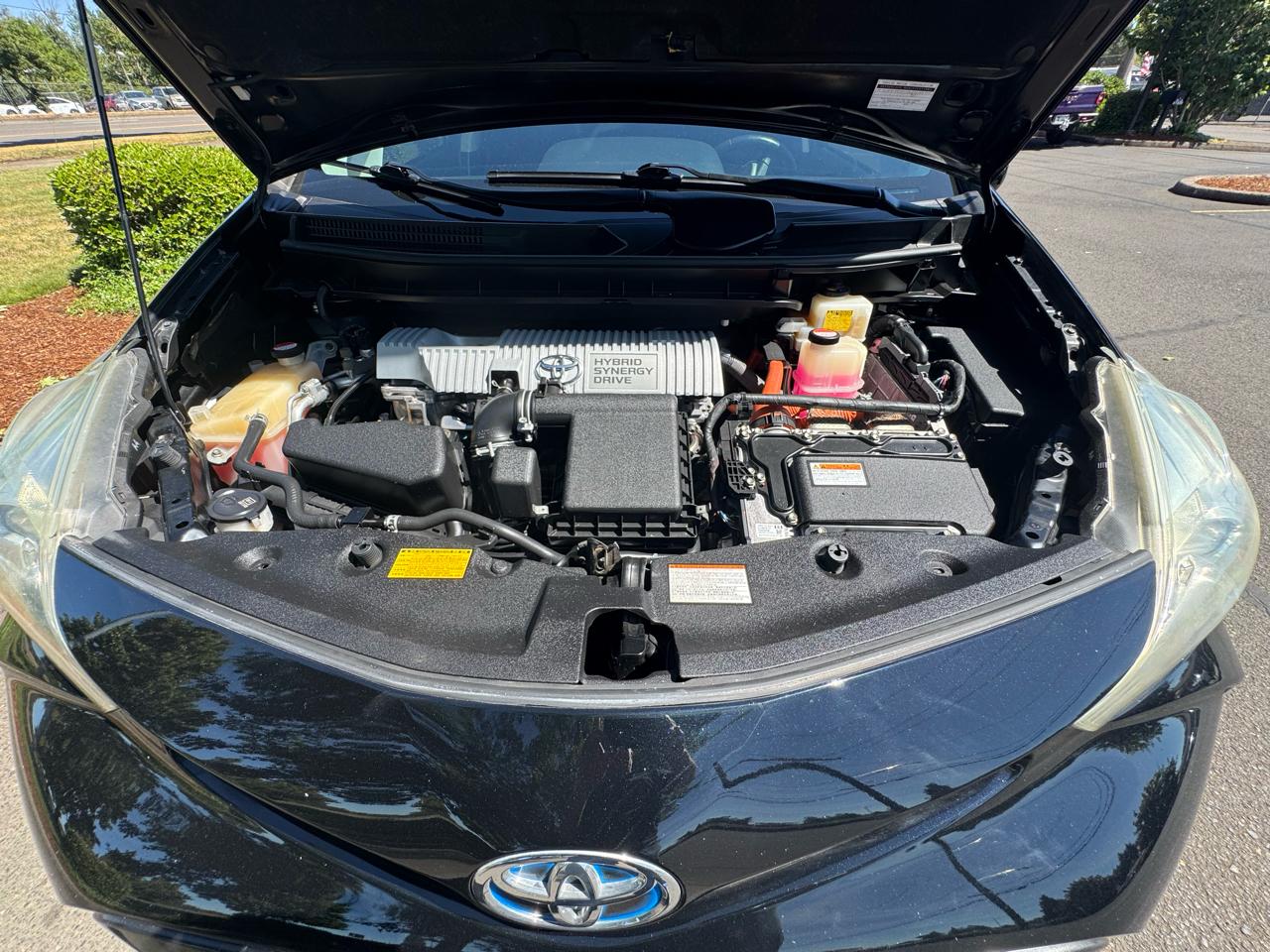 Toyota Prius V 5dr Wgn Three (Natl) 2015