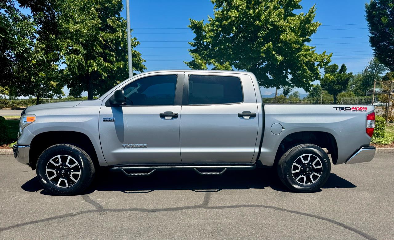 Toyota Tundra 4WD Truck CrewMax 5.7L V8 6-Spd AT SR5 (Natl) 2016