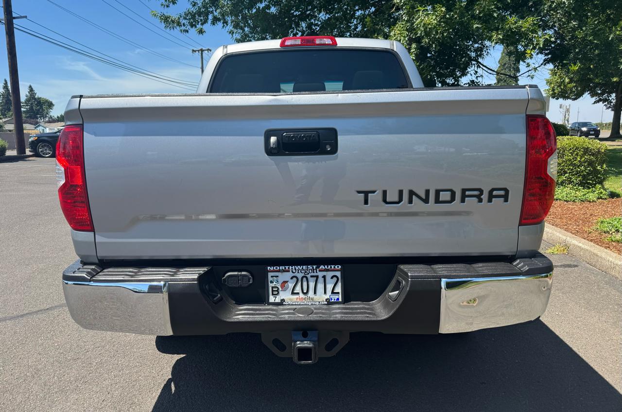 Toyota Tundra 4WD Truck CrewMax 5.7L V8 6-Spd AT SR5 (Natl) 2016