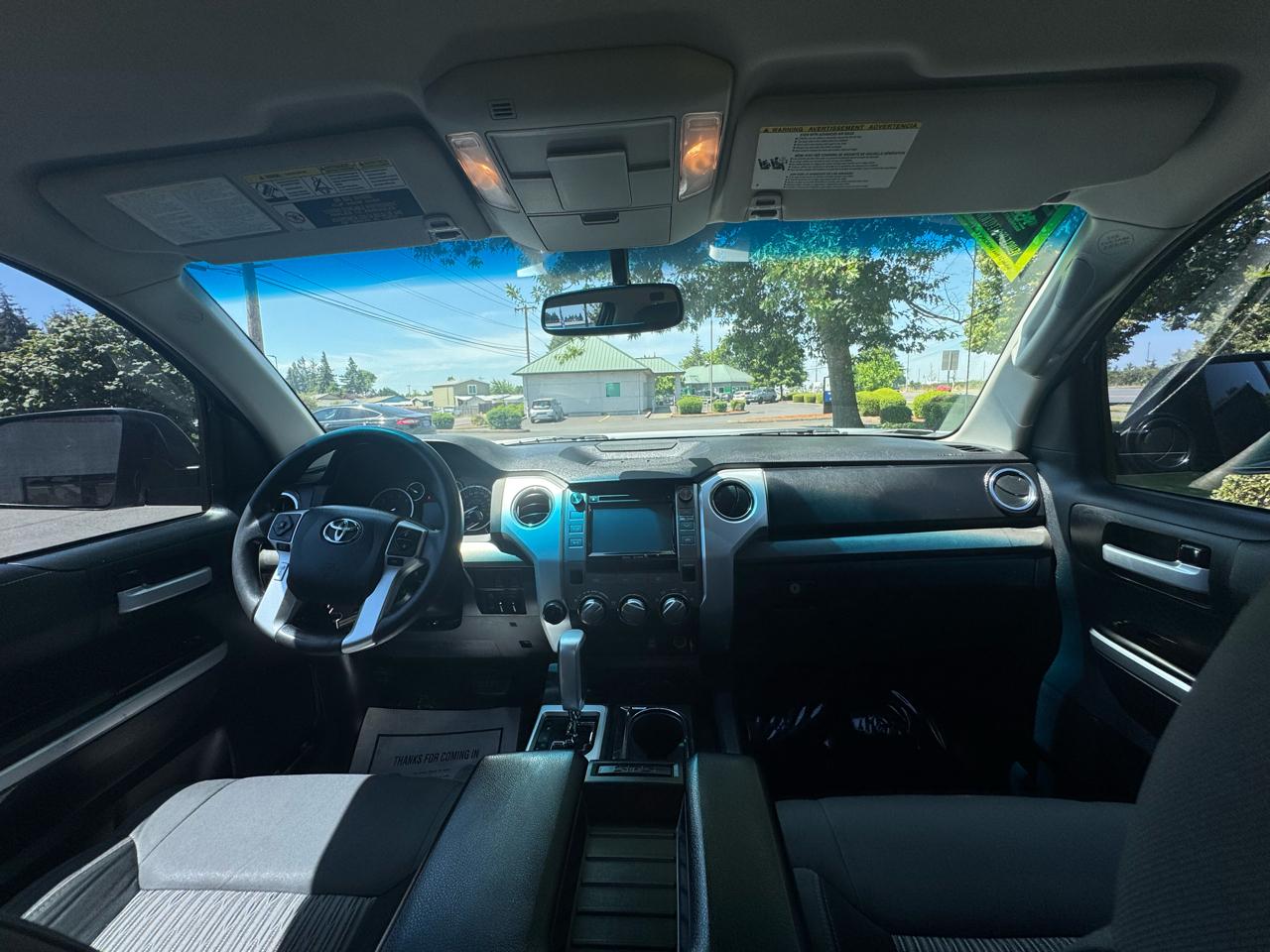 Toyota Tundra 4WD Truck CrewMax 5.7L V8 6-Spd AT SR5 (Natl) 2016