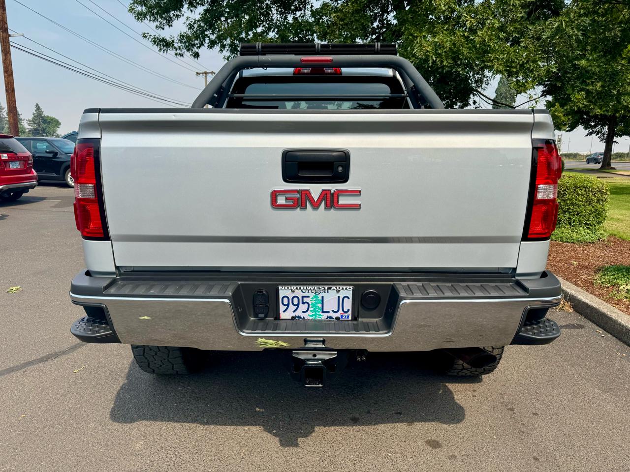 GMC Sierra 2500HD available WiFi 4WD Double Cab 144.2" SLE 2015