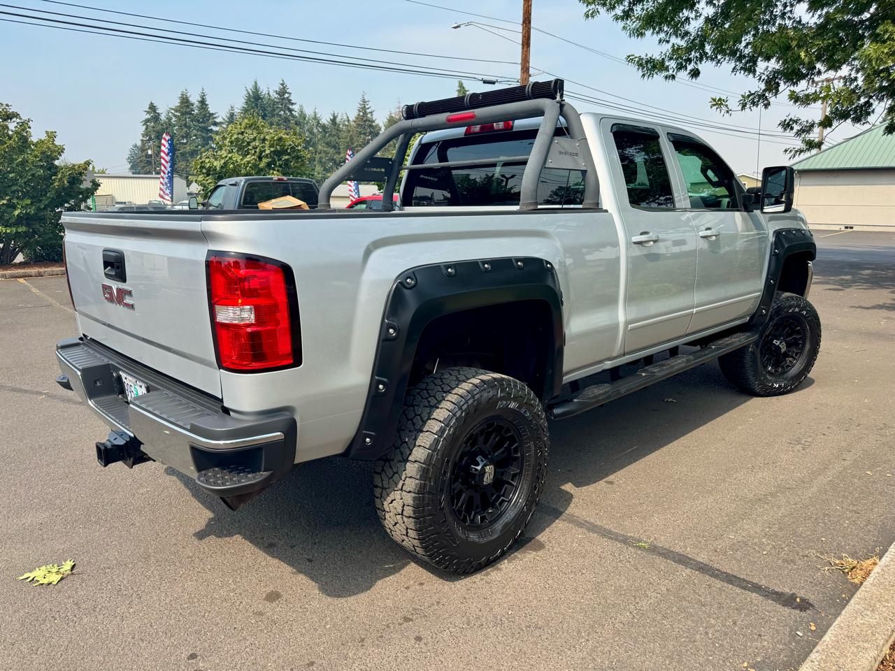 GMC Sierra 2500HD available WiFi 4WD Double Cab 144.2" SLE 2015