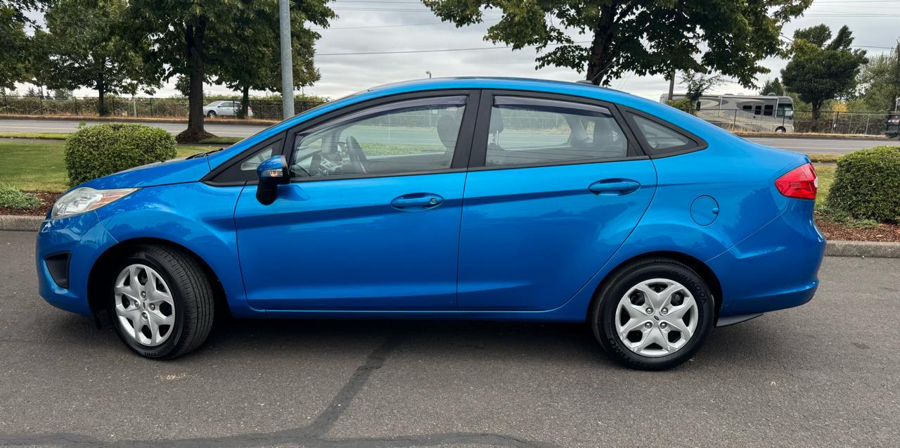 Ford Fiesta 4dr Sdn SE 2013