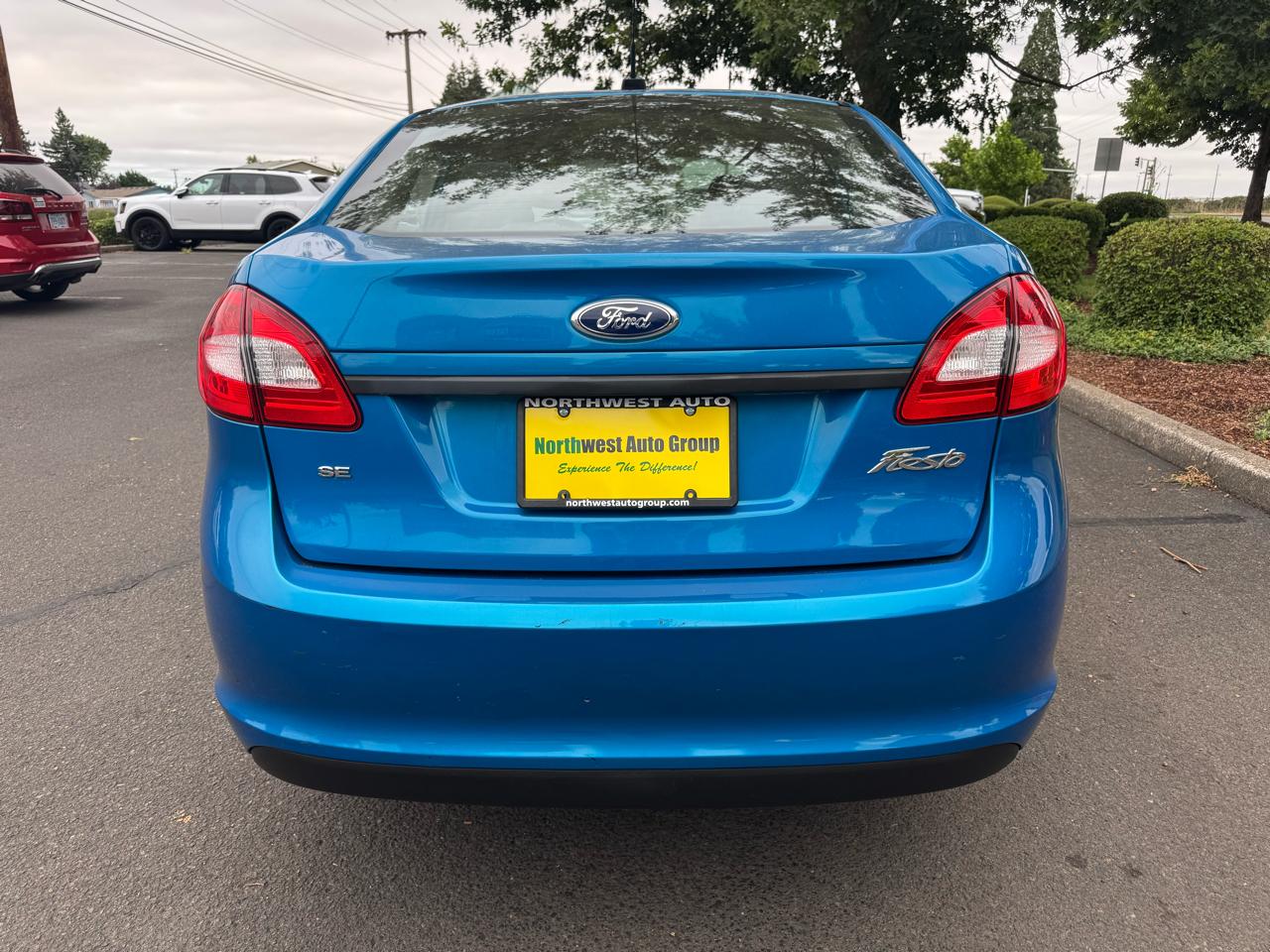 Ford Fiesta 4dr Sdn SE 2013