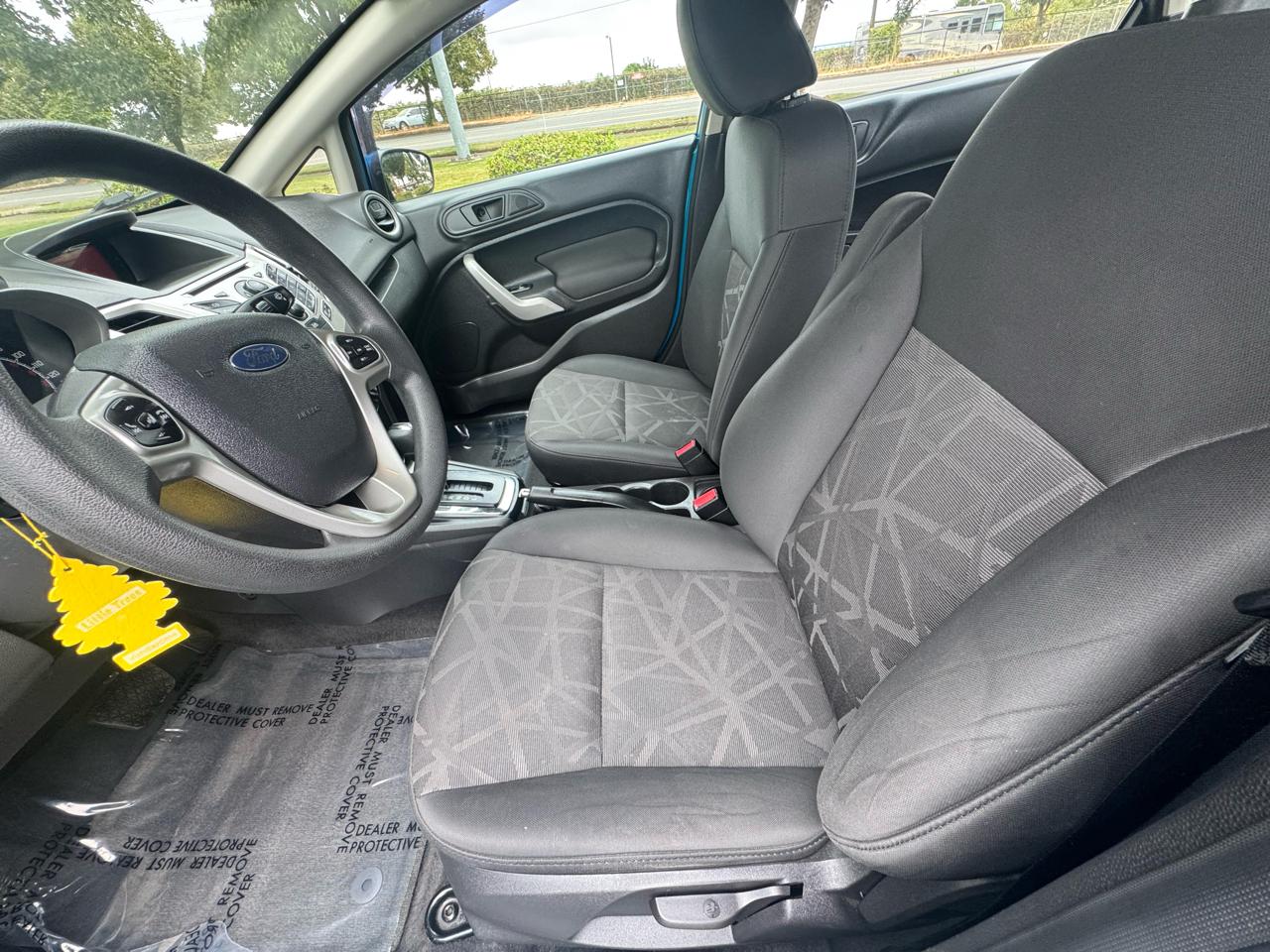Ford Fiesta 4dr Sdn SE 2013